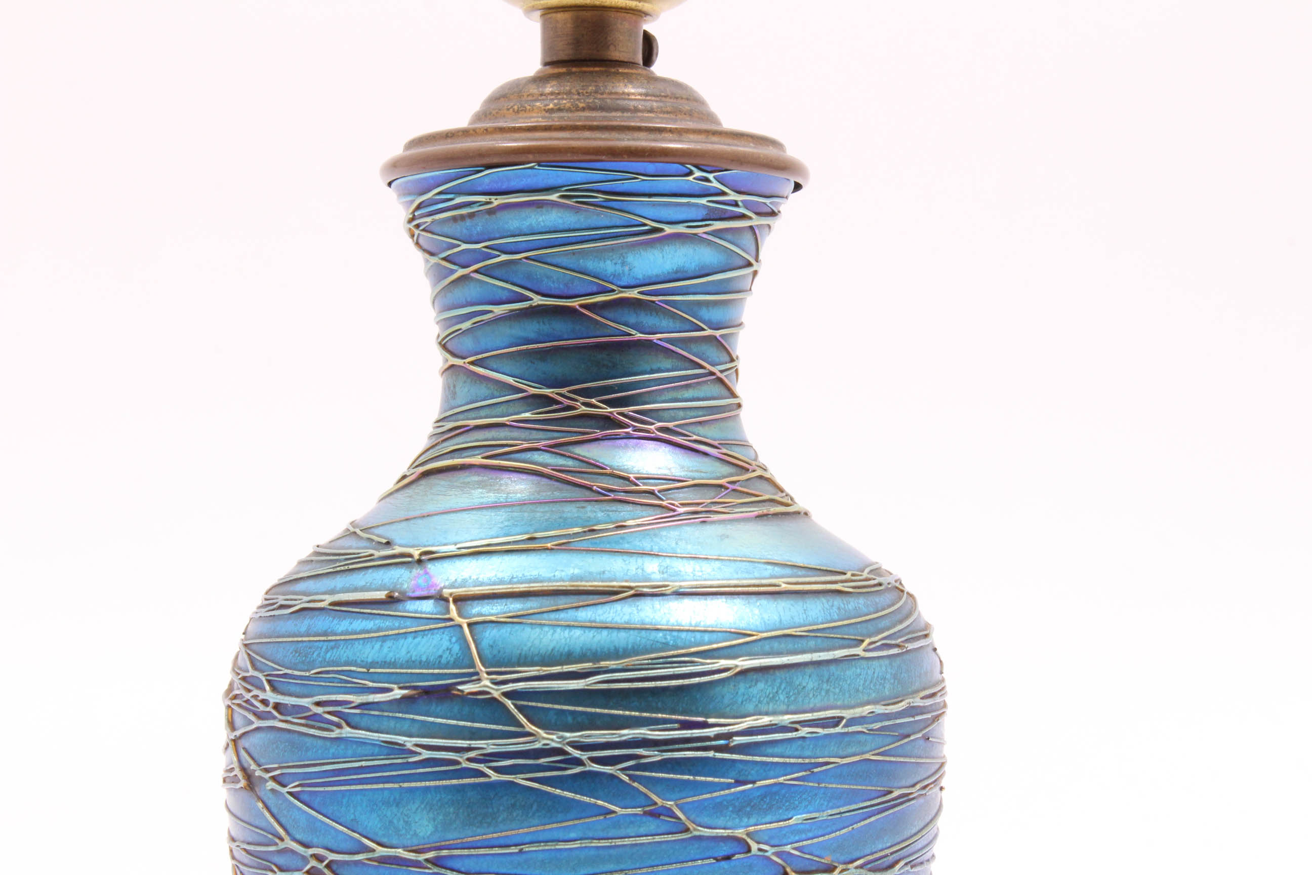 Vintage Durand Iridescent Art Glass Table Lamp