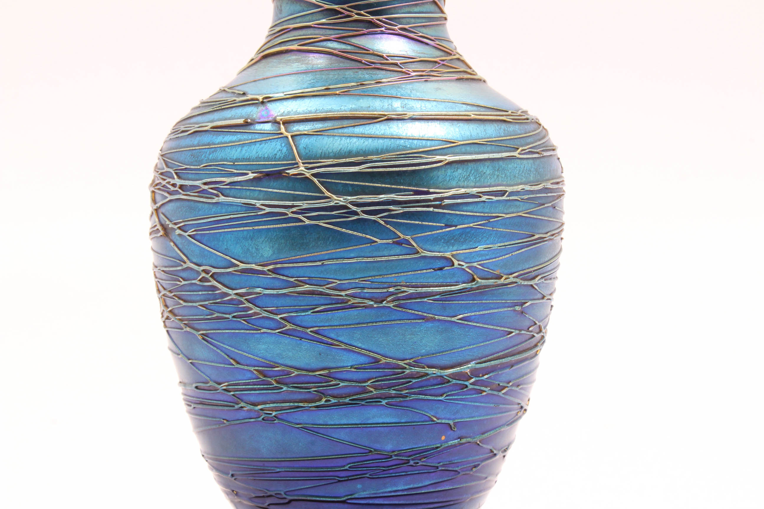 Vintage Durand Iridescent Art Glass Table Lamp