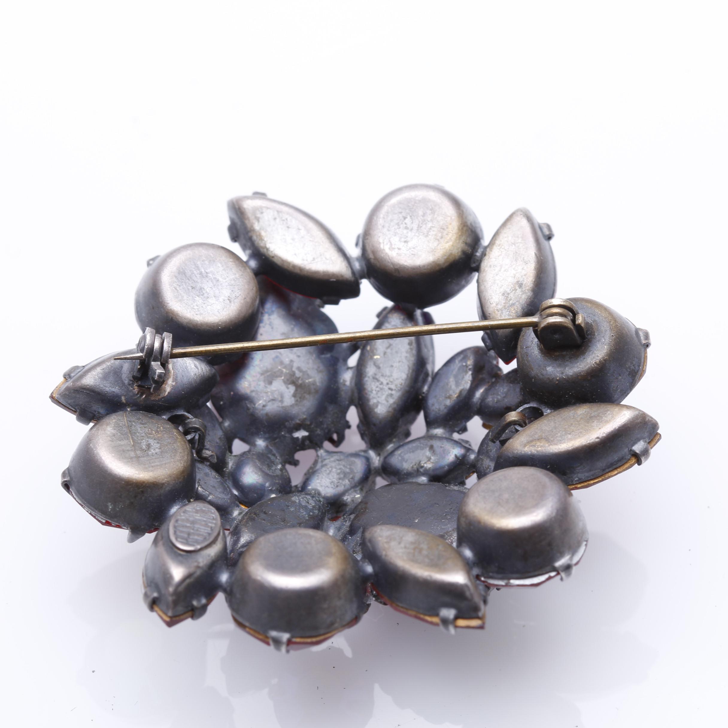 1950s Regency Red Iridescent Rhinestone Brooch and Necklace Set