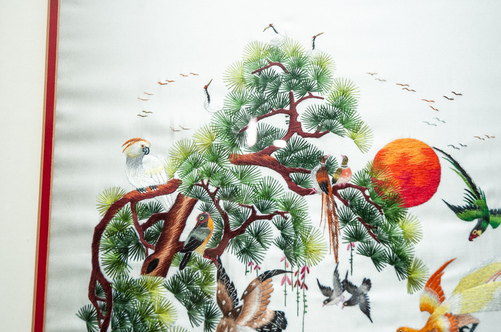 Chinese Silk Embroidery "100 Birds Adore the Phoenix"