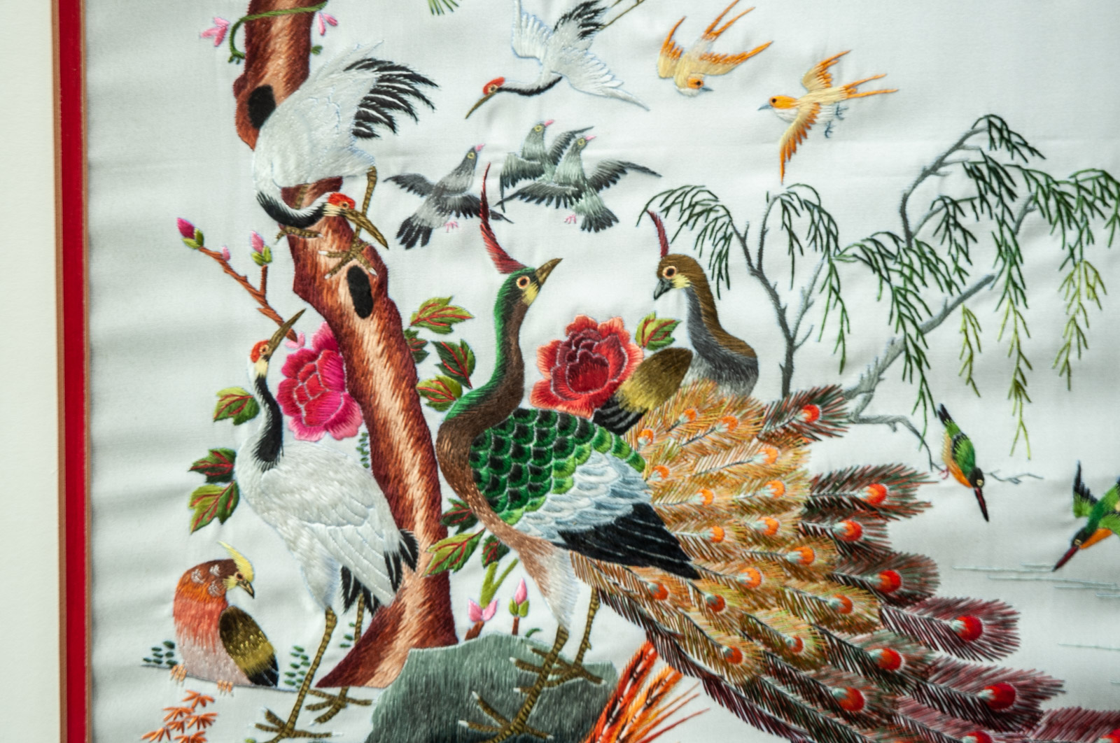 Chinese Silk Embroidery "100 Birds Adore the Phoenix"