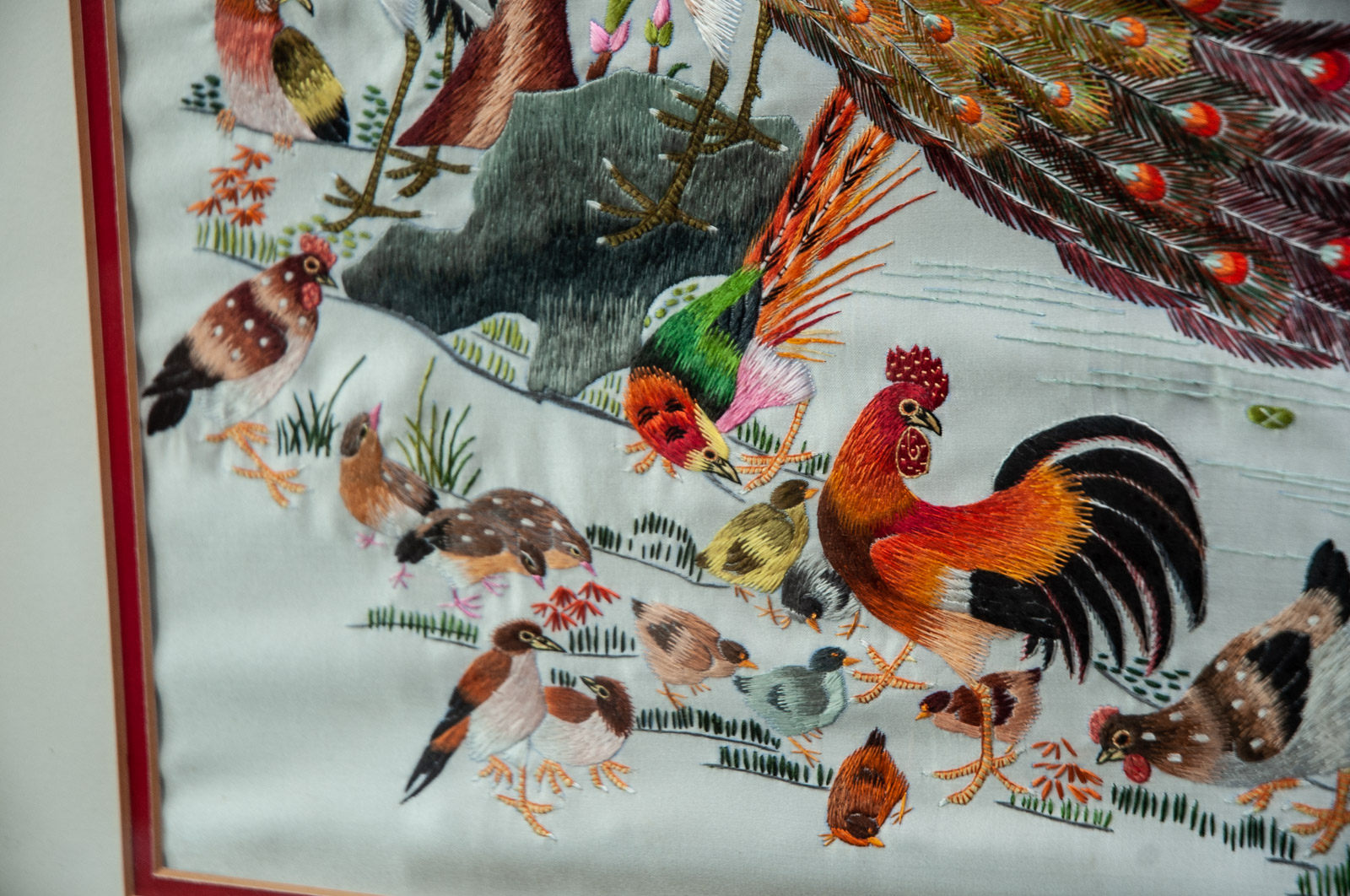 Chinese Silk Embroidery "100 Birds Adore the Phoenix"