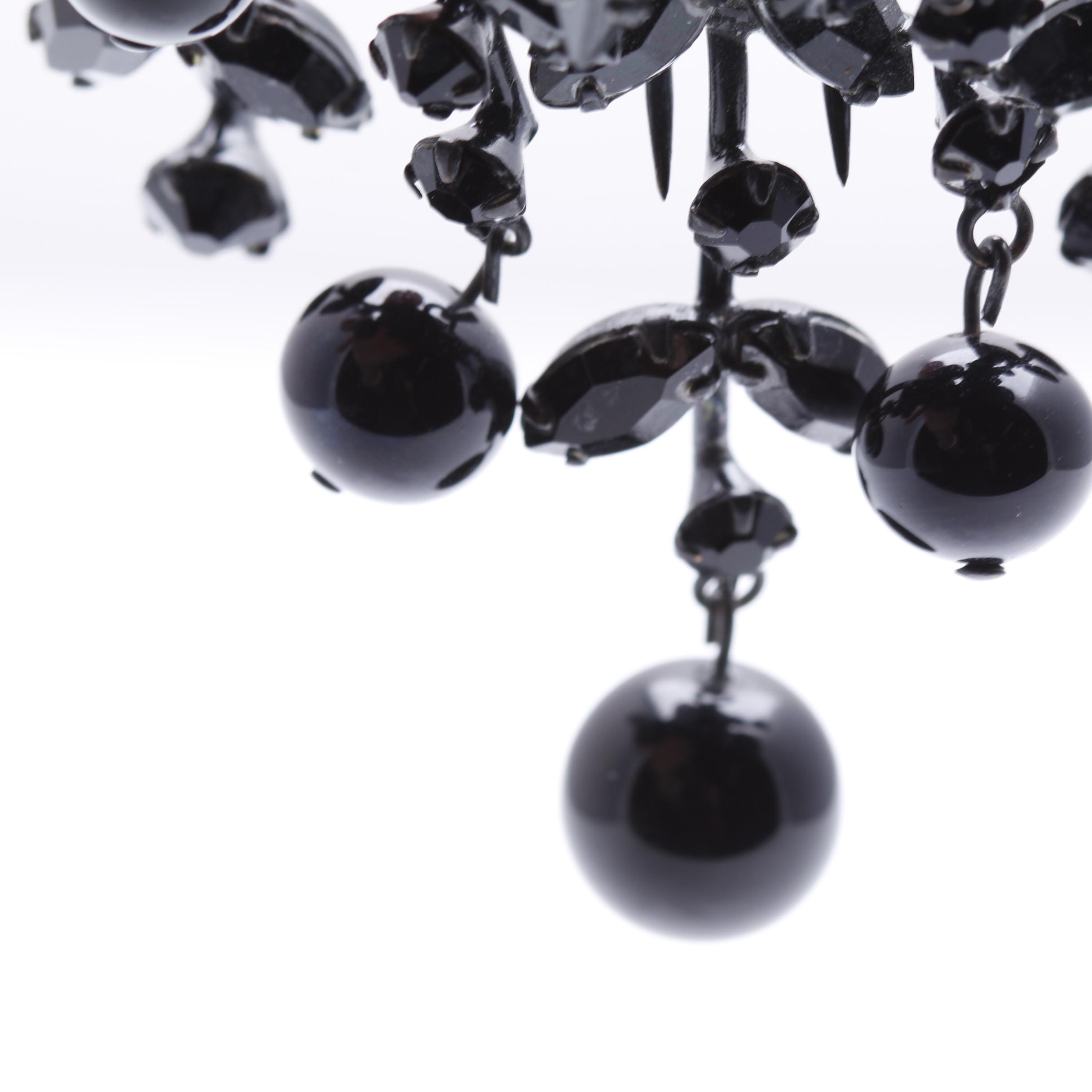 1940s Large Black Glass Floral Waterfall Clip Brooch