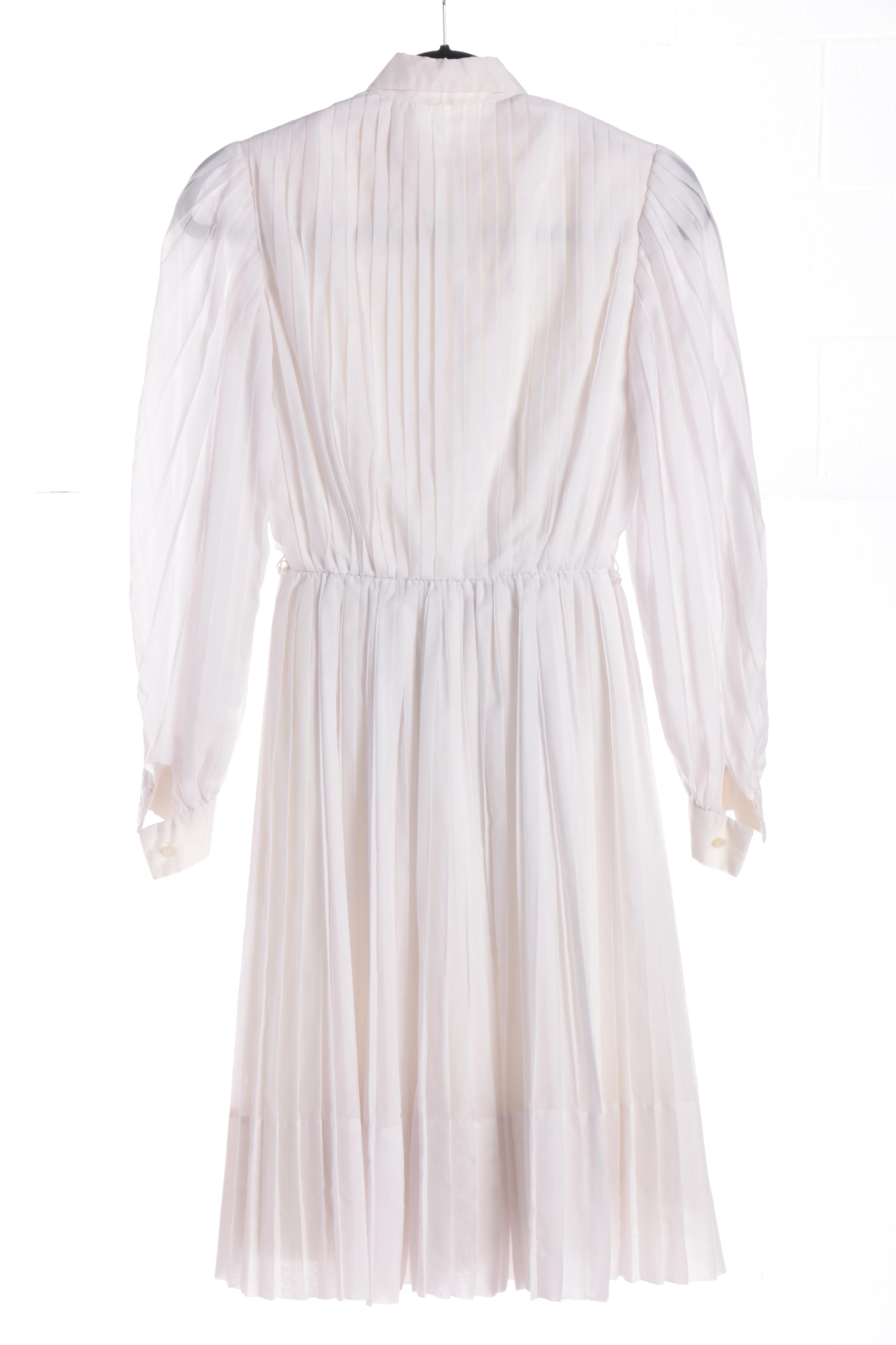 Women's 1960s Vintage White Cotton Pleated Day Dress