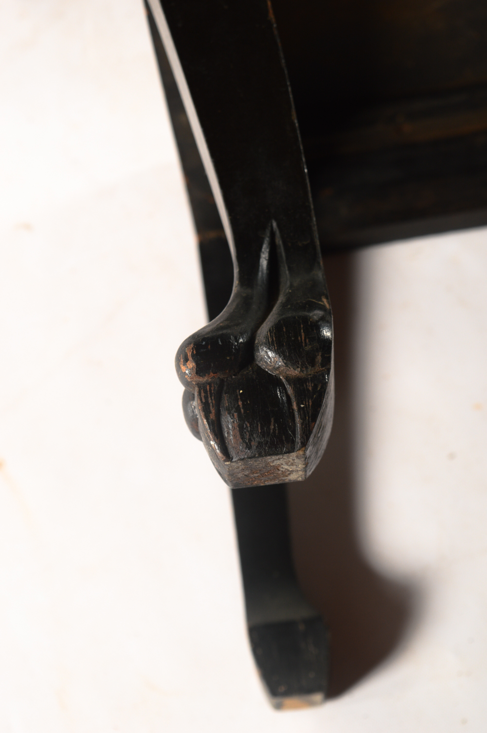 Vintage Chinese Black Lacquered Coffee Table with Nesting Stools