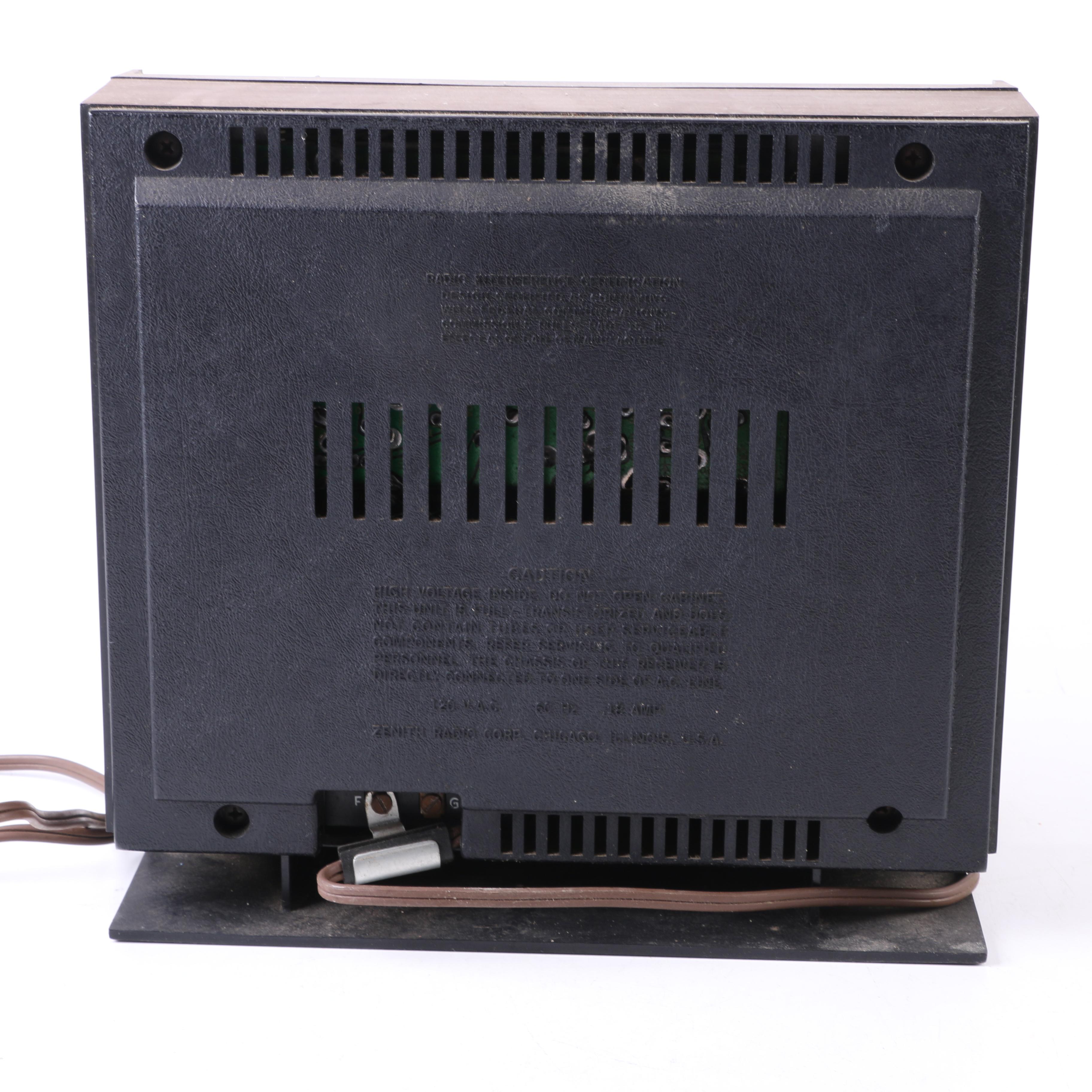 Zenith Solid State Model A-418-W Tabletop AM/FM Radio