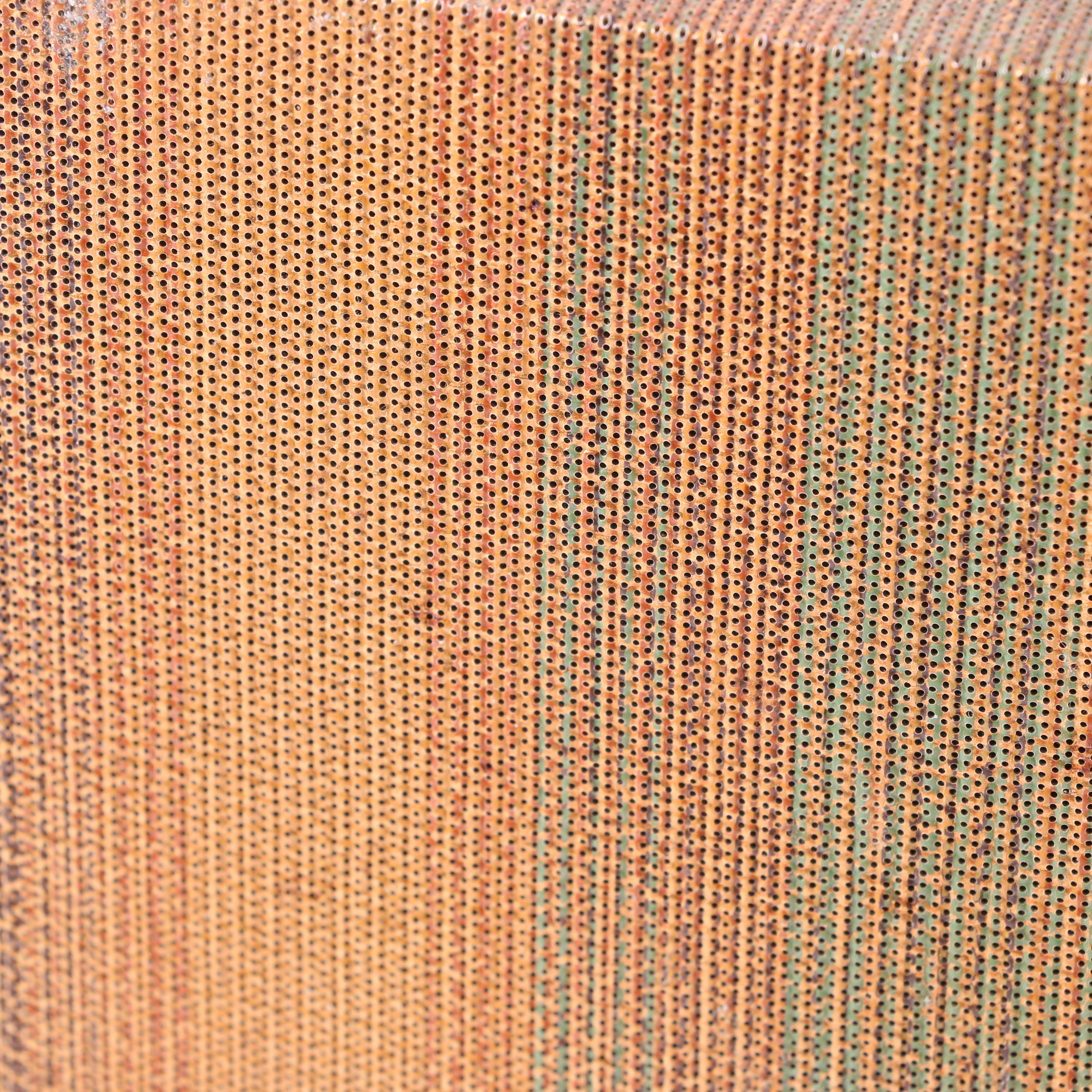 Zenith Solid State Model A-418-W Tabletop AM/FM Radio