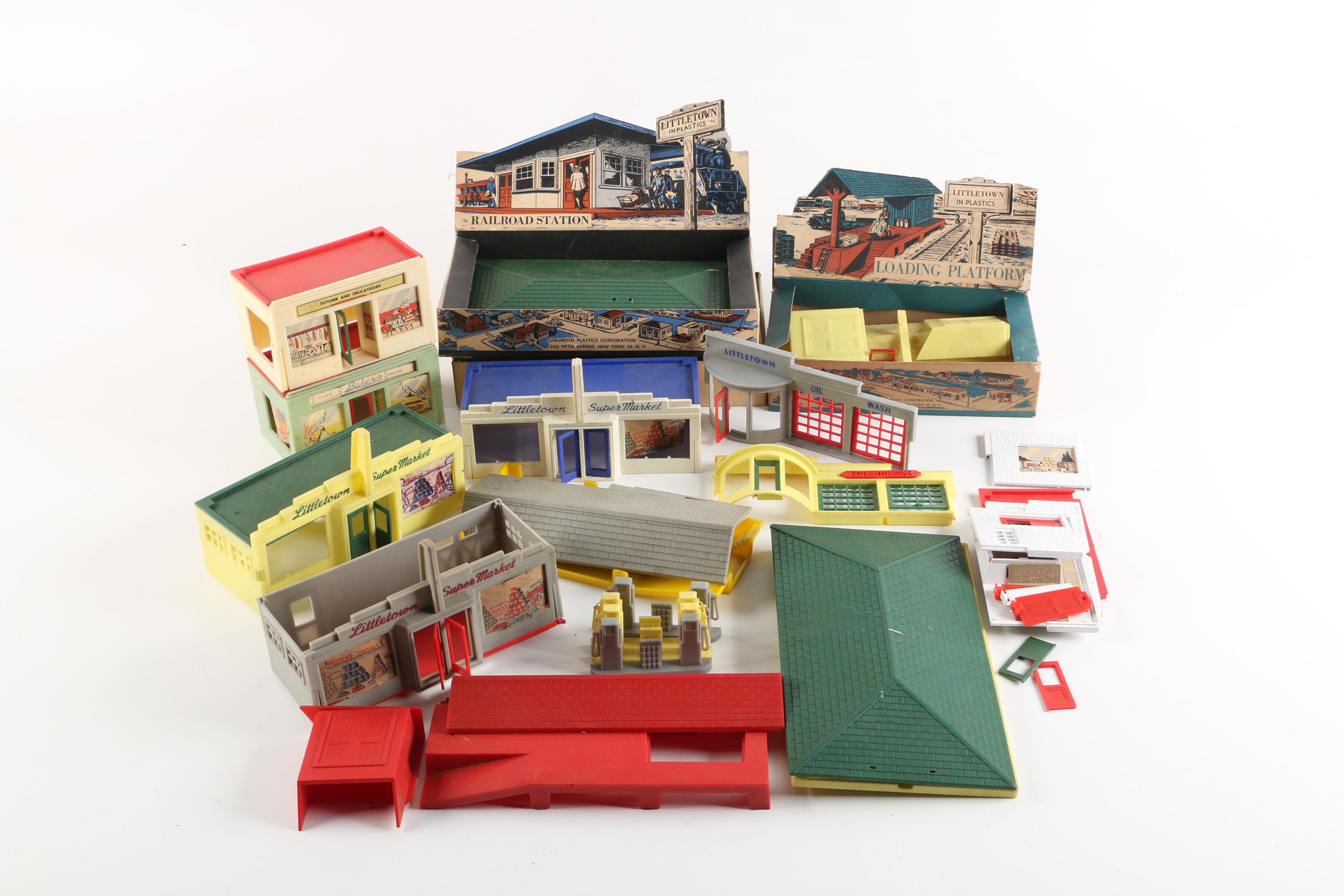 Vintage Littletown Plastic Buildings and Landscape Kits for Train Models