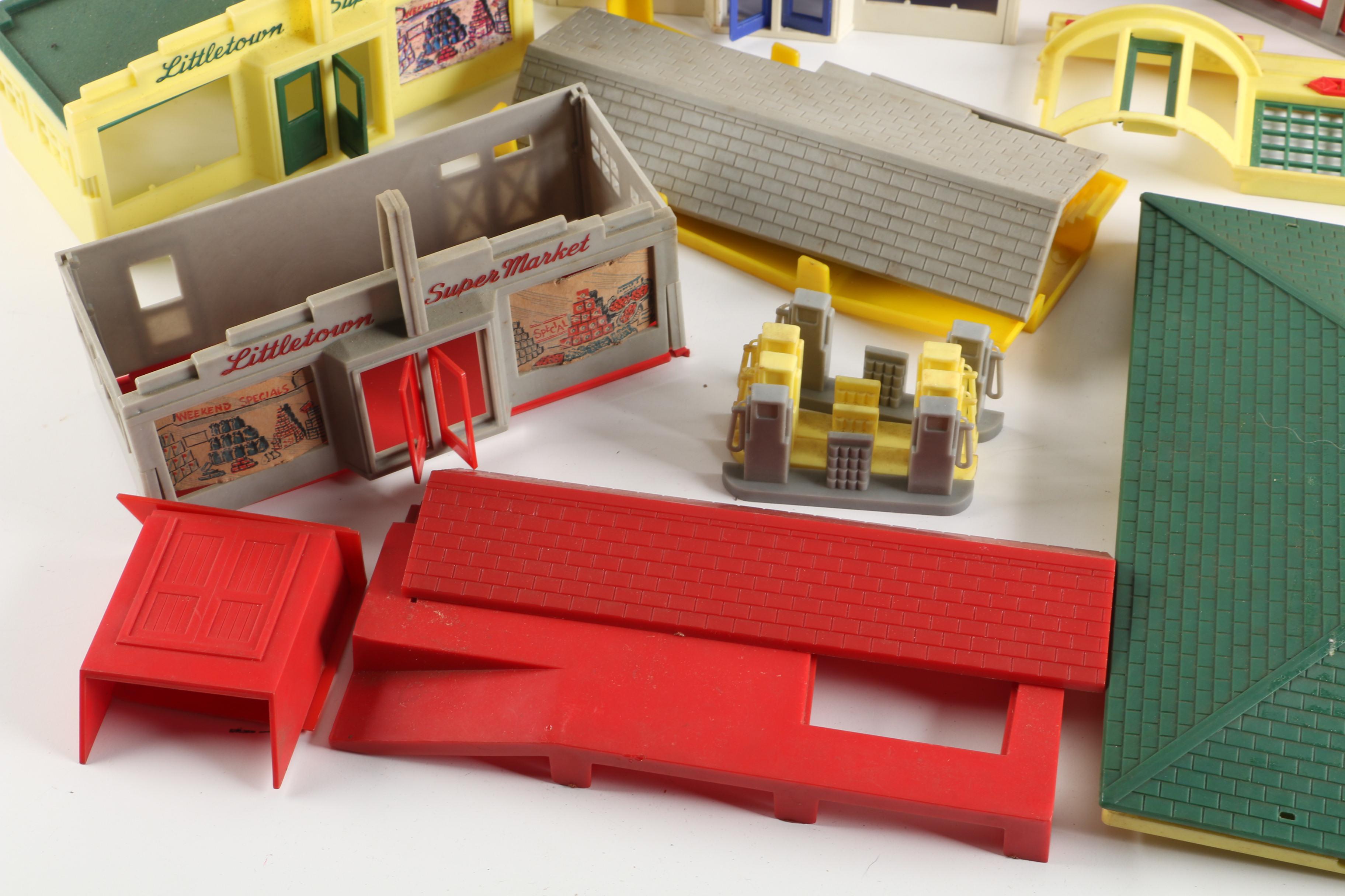 Vintage Littletown Plastic Buildings and Landscape Kits for Train Models