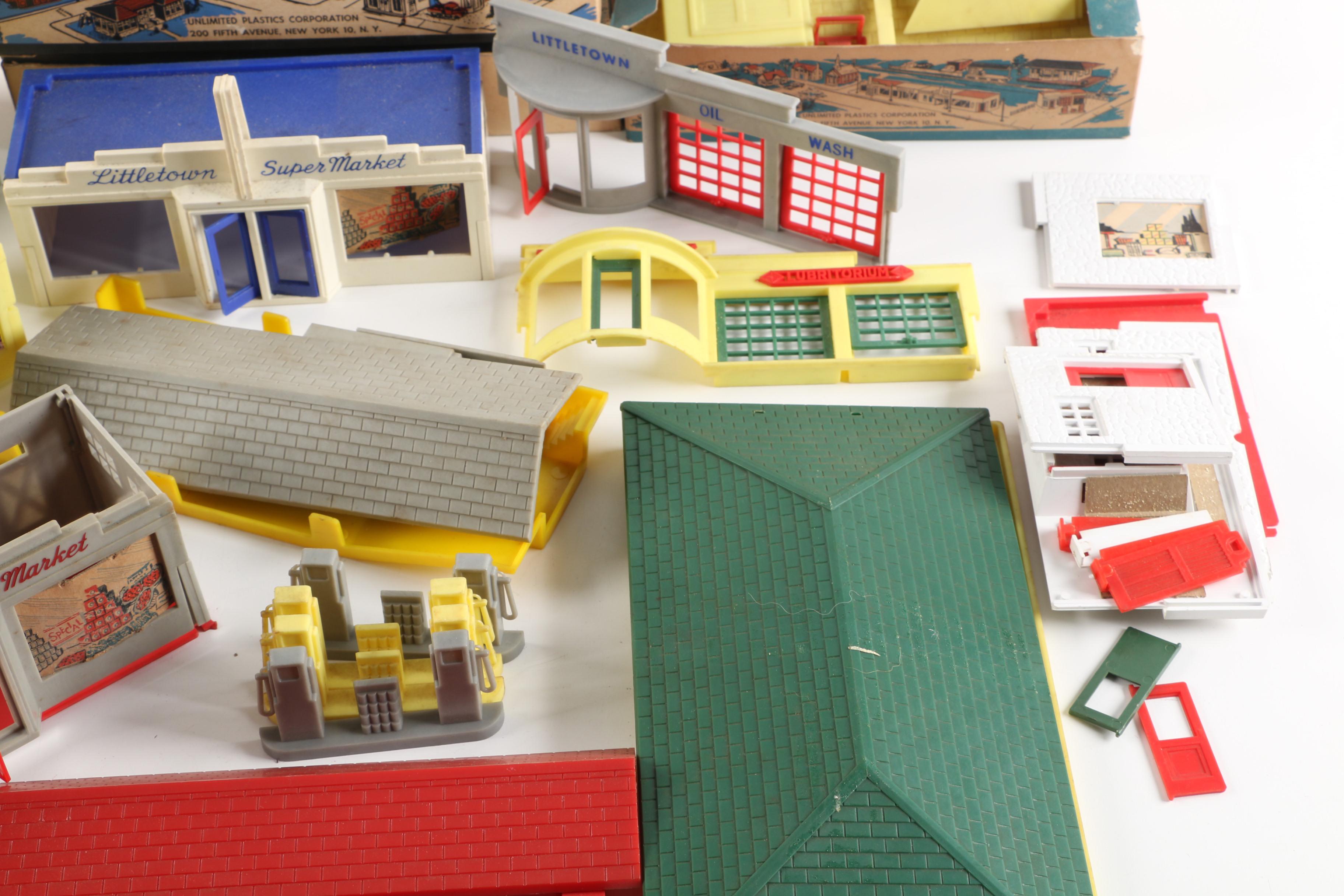 Vintage Littletown Plastic Buildings and Landscape Kits for Train Models