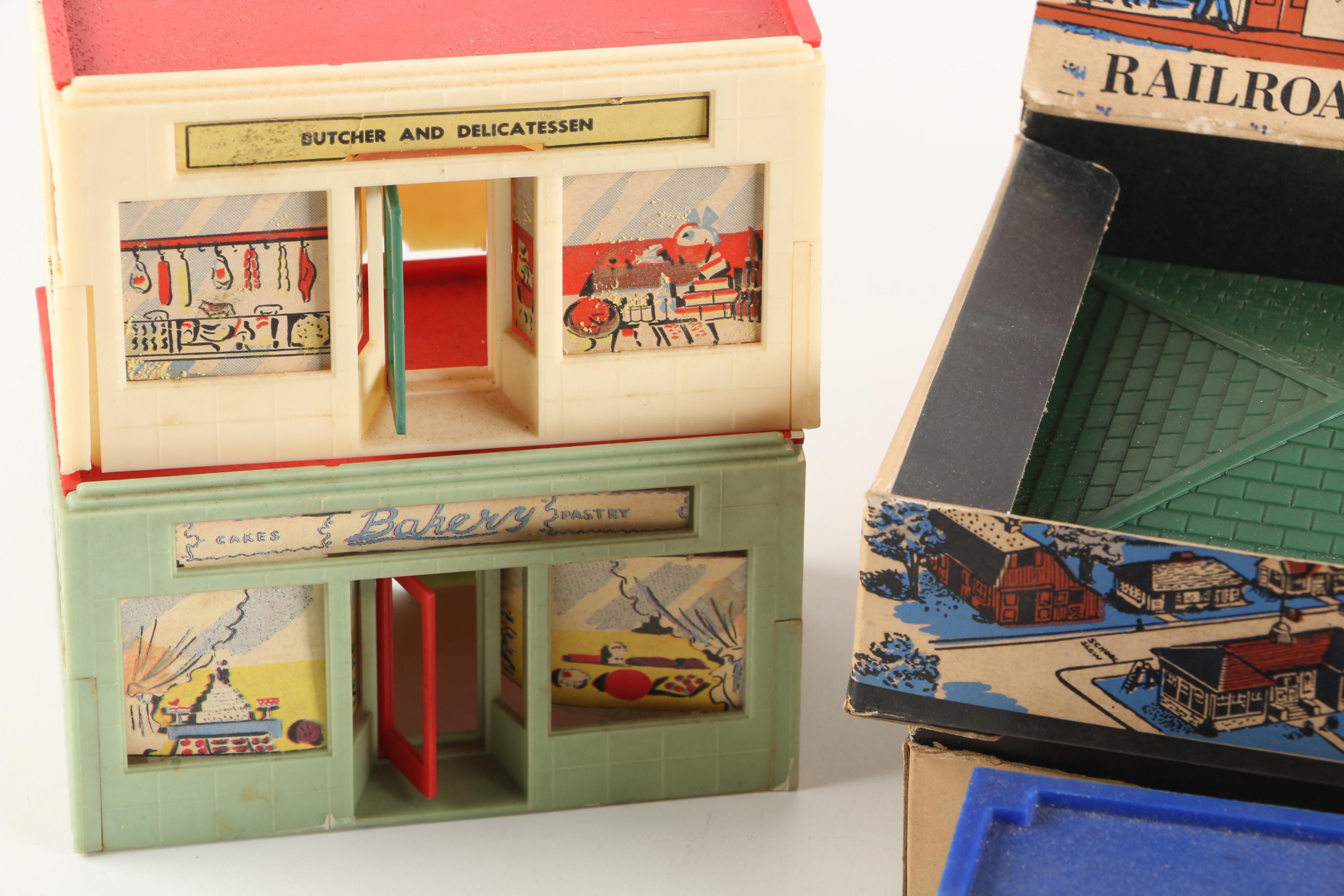 Vintage Littletown Plastic Buildings and Landscape Kits for Train Models