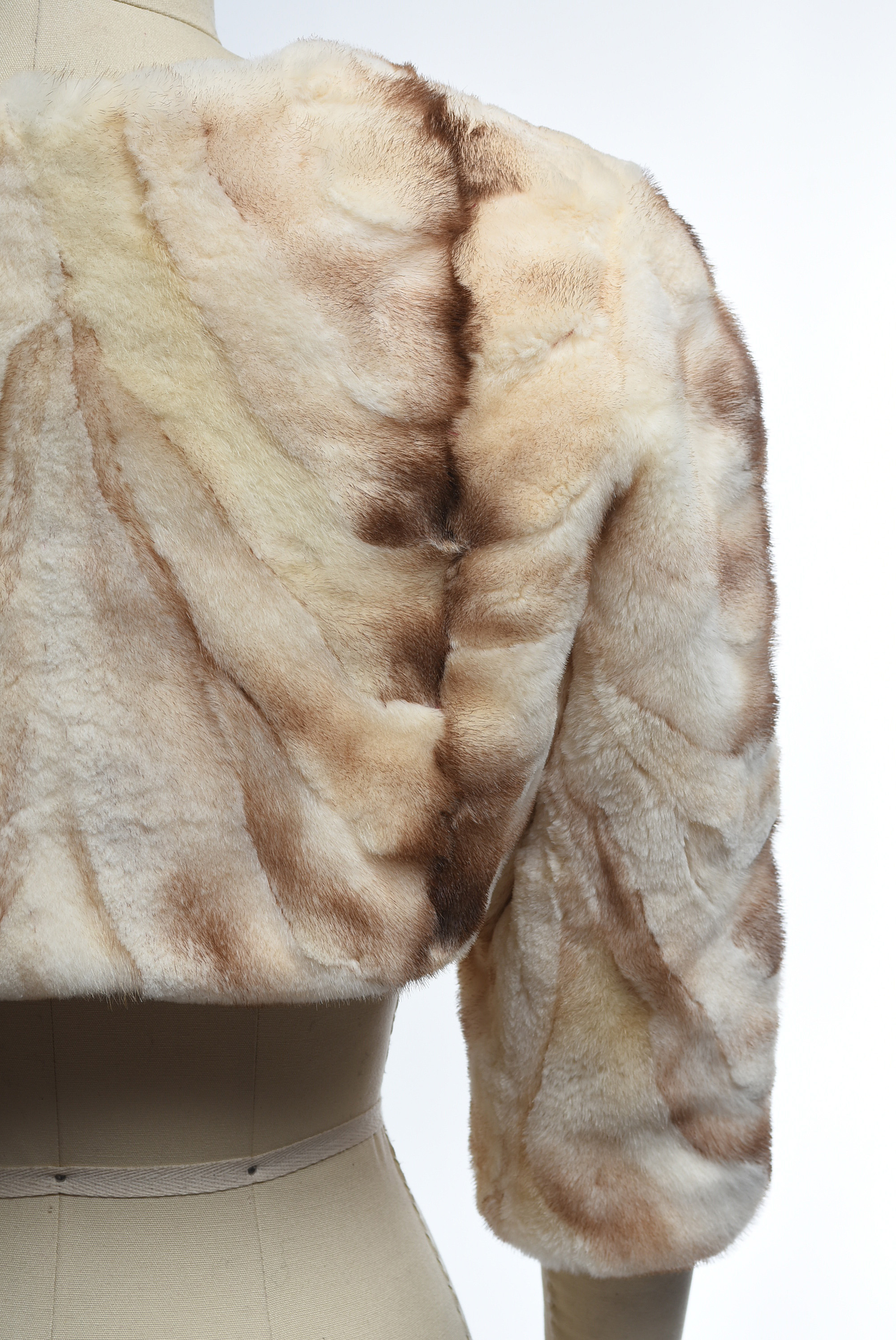 Cassin of New York Blonde Mink Fur Shrug