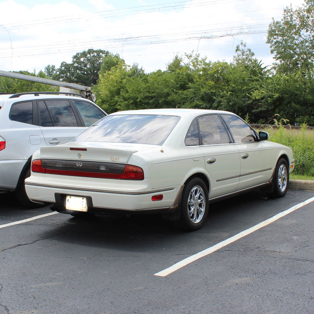 1992 Infiniti Q45 Sedan
