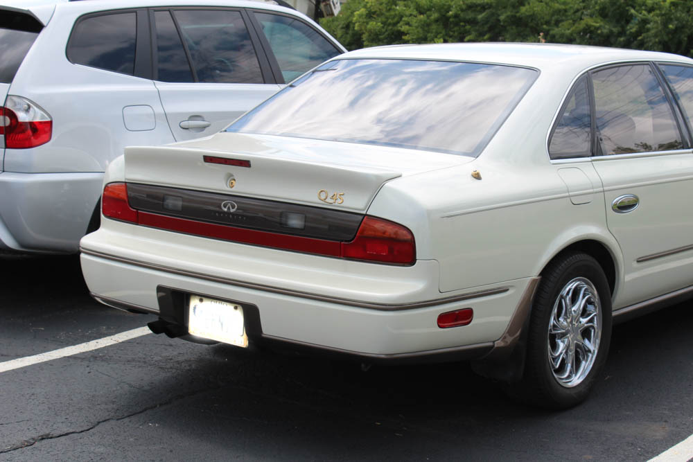 1992 Infiniti Q45 Sedan