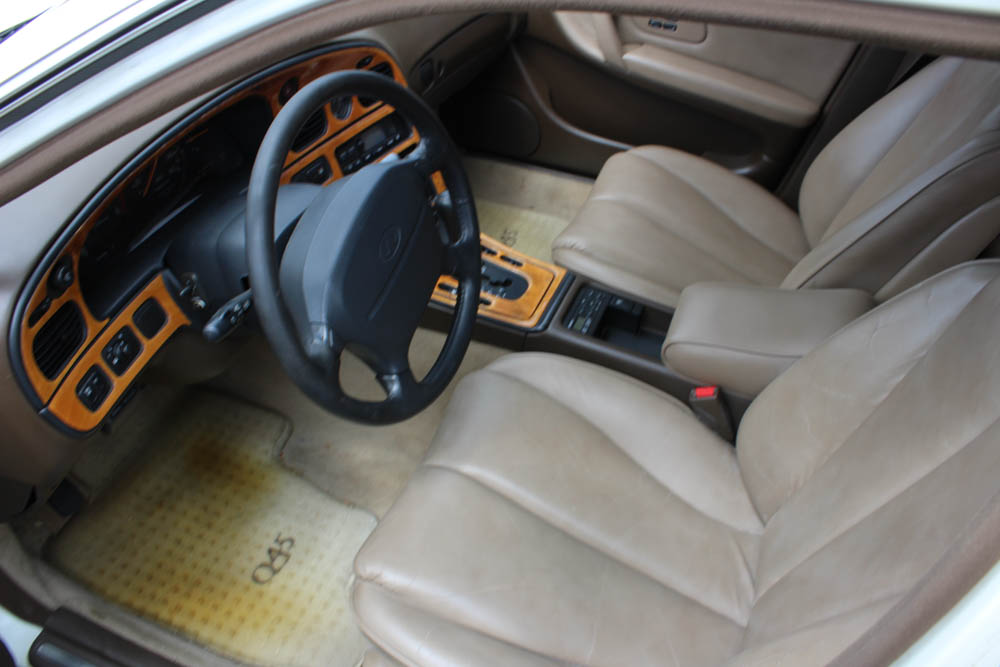 1992 Infiniti Q45 Sedan