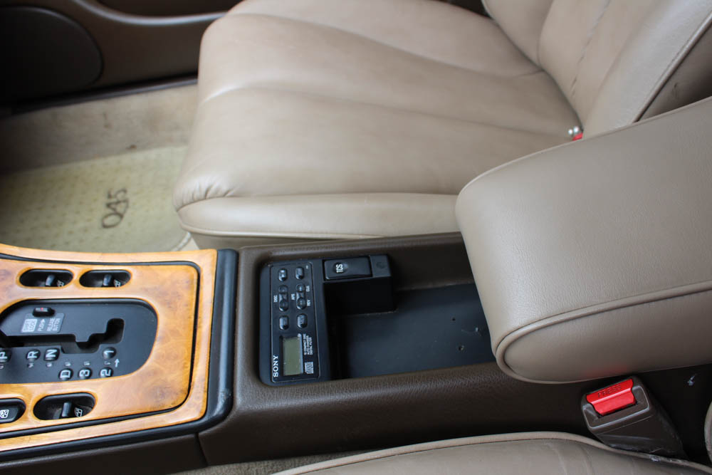 1992 Infiniti Q45 Sedan