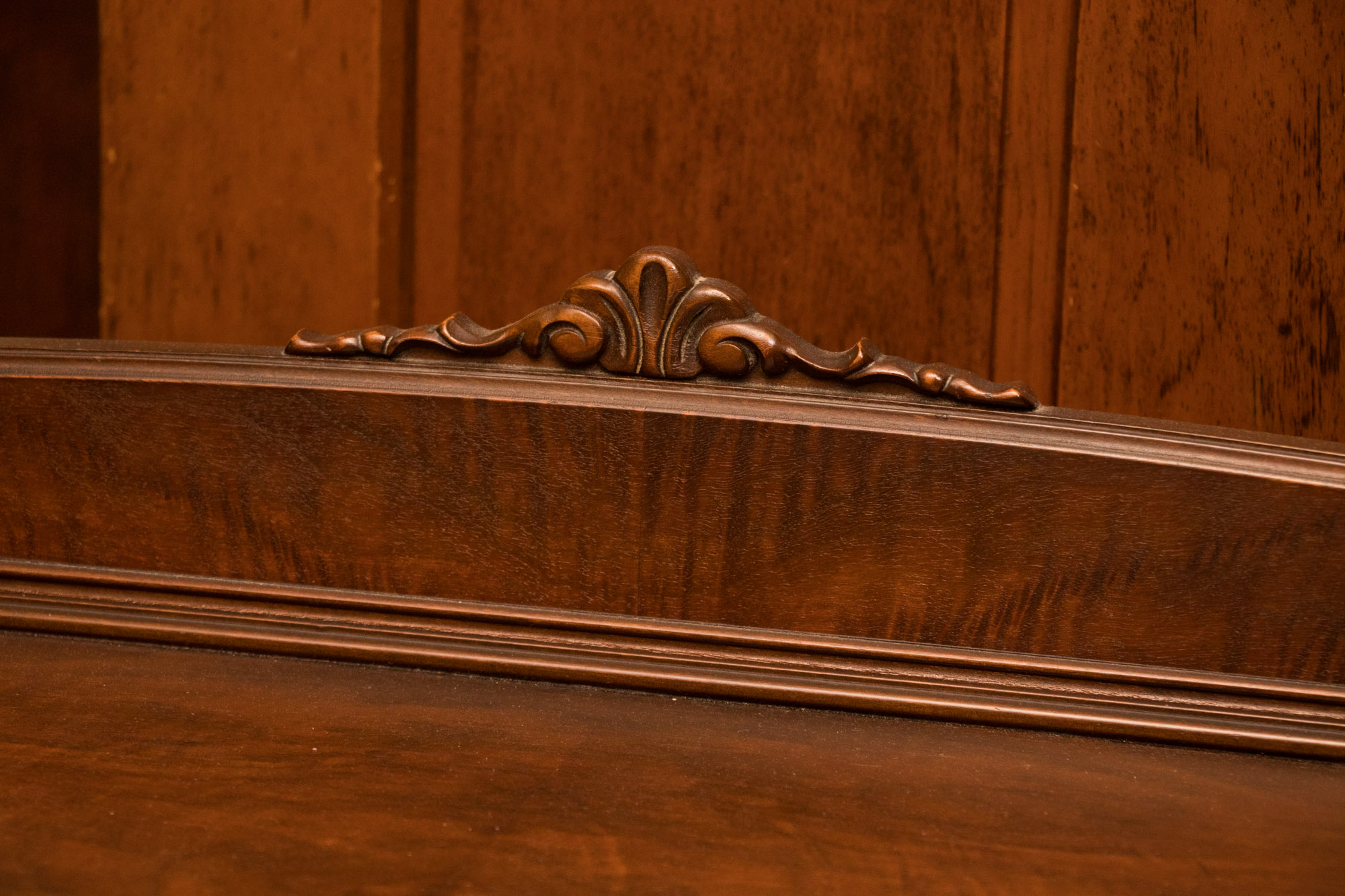 Vintage Flame Mahogany Veneer Chest of Drawers