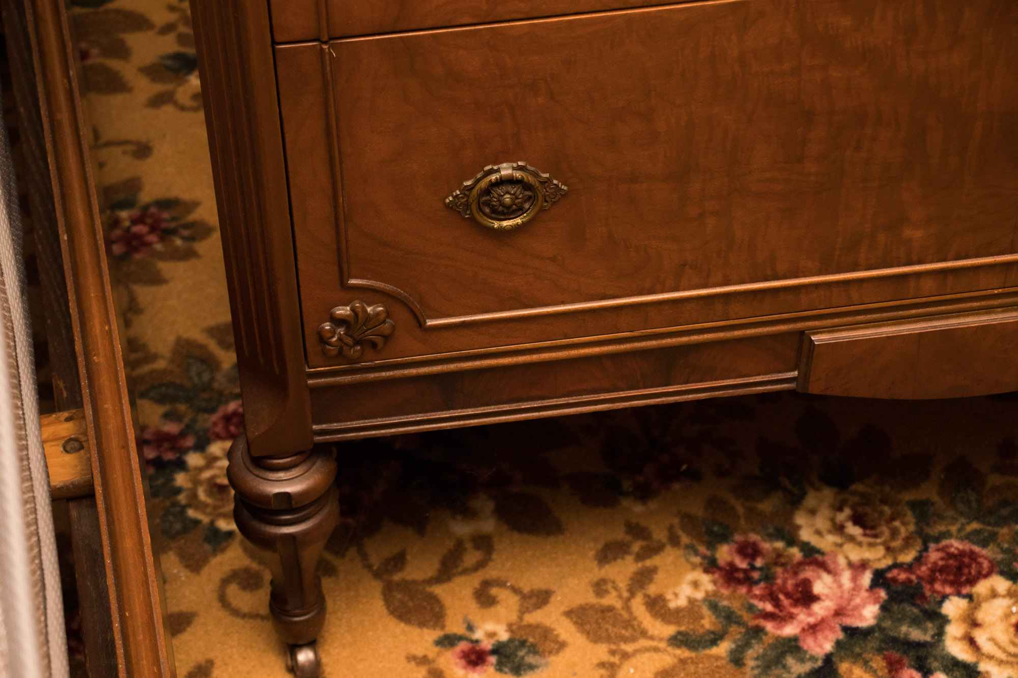 Vintage Flame Mahogany Veneer Chest of Drawers