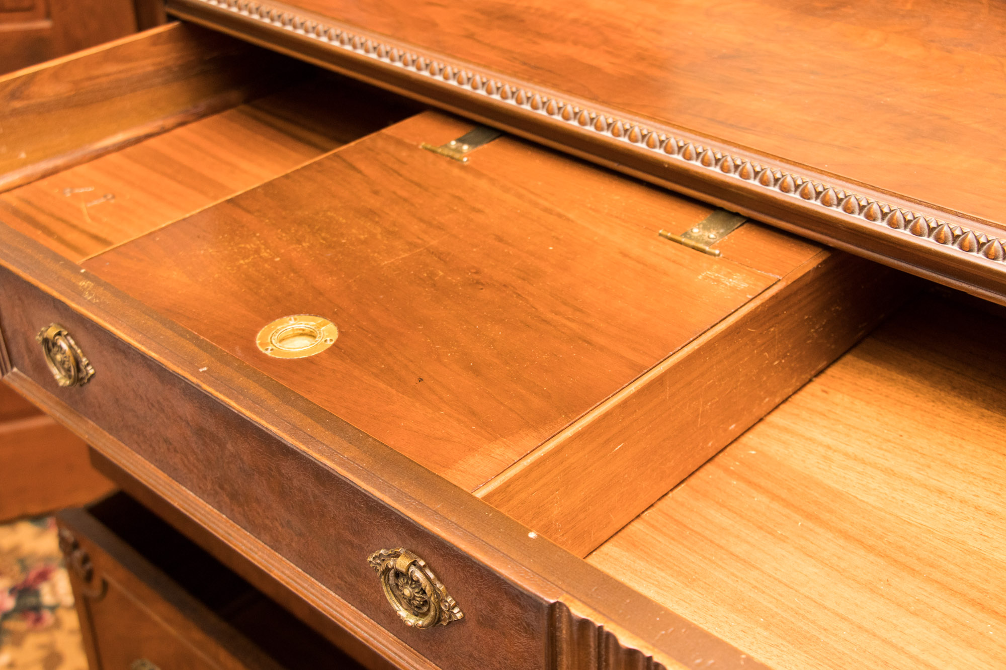 Vintage Flame Mahogany Veneer Chest of Drawers