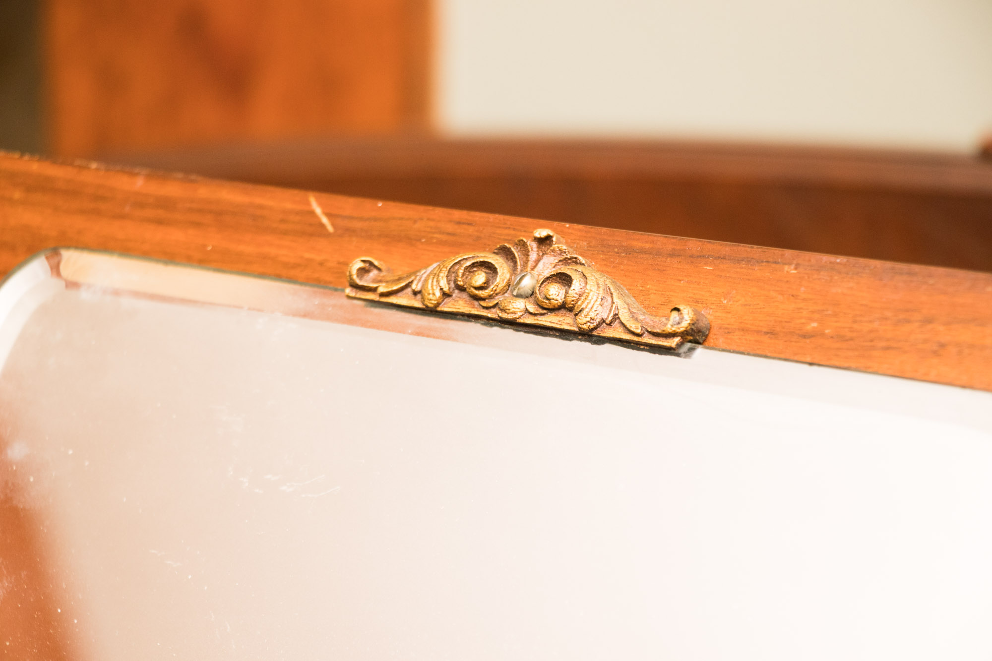 Vintage Flame Mahogany Veneer Chest of Drawers
