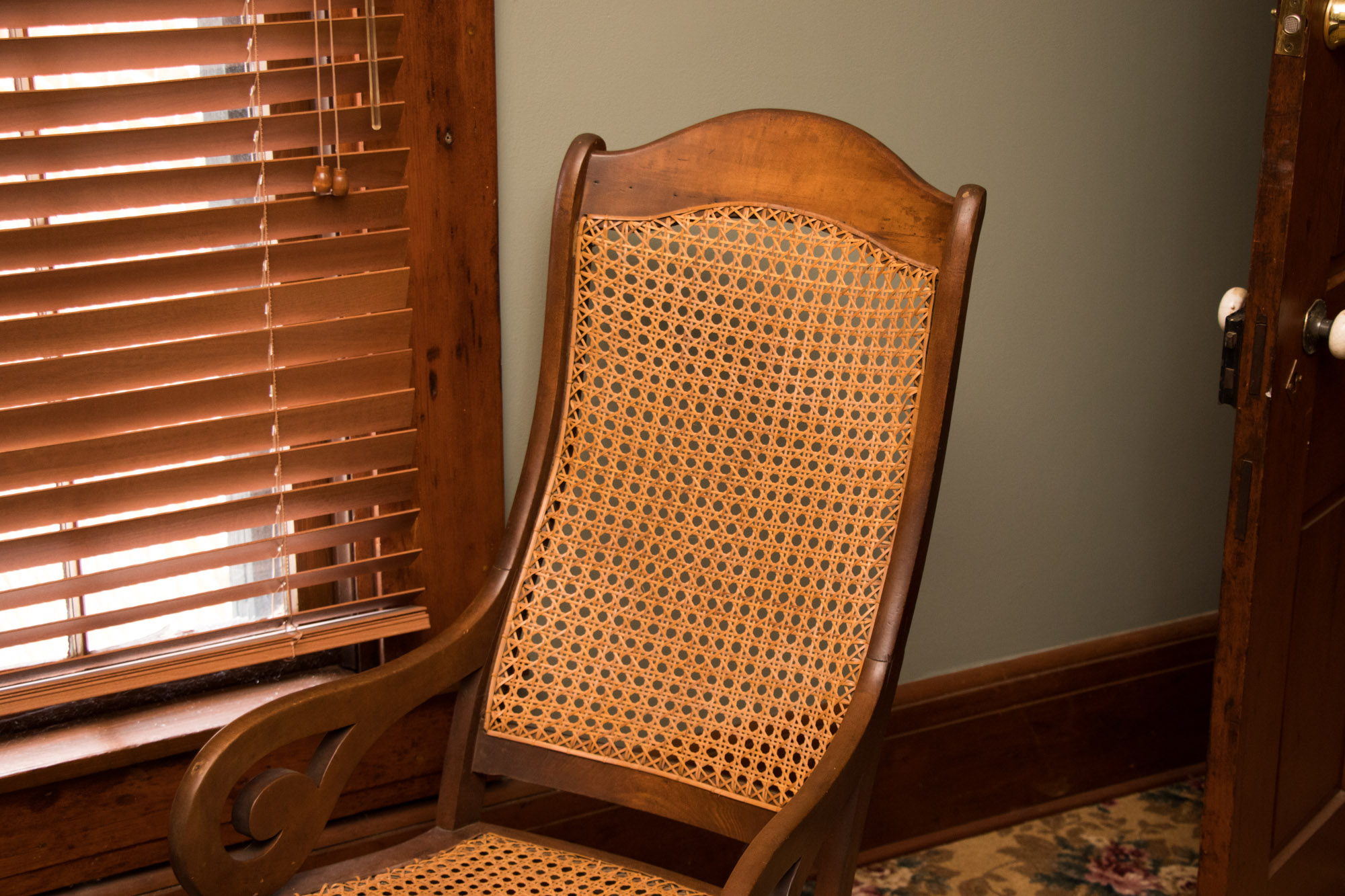 Vintage Victorian Style Rocking Chair.