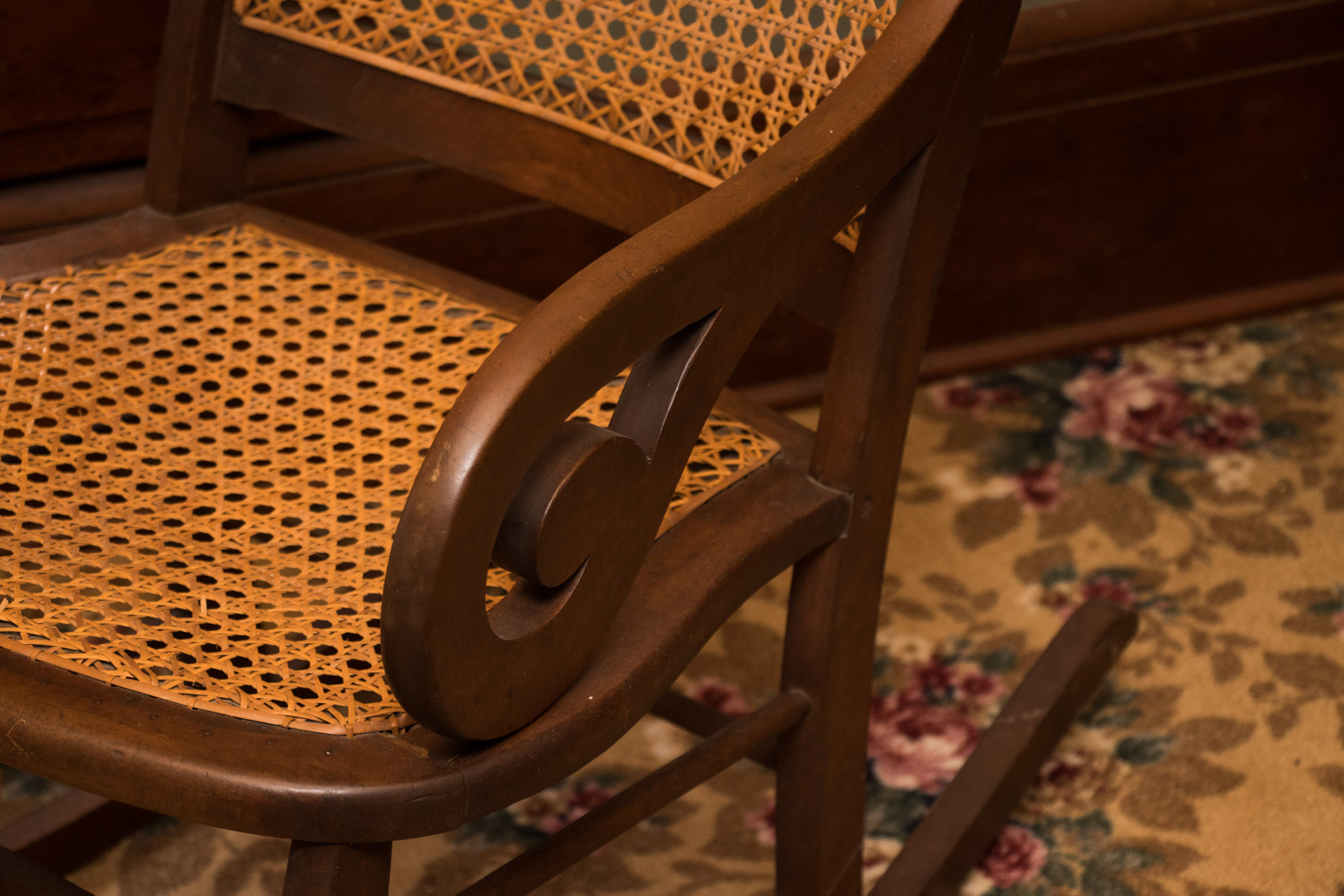 Vintage Victorian Style Rocking Chair.