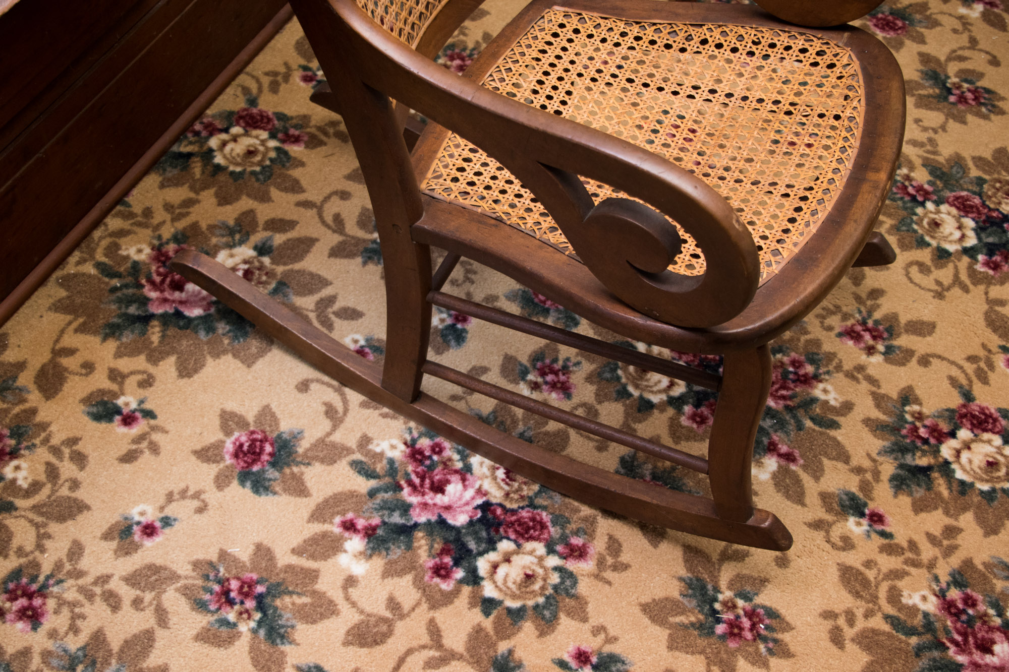 Vintage Victorian Style Rocking Chair.