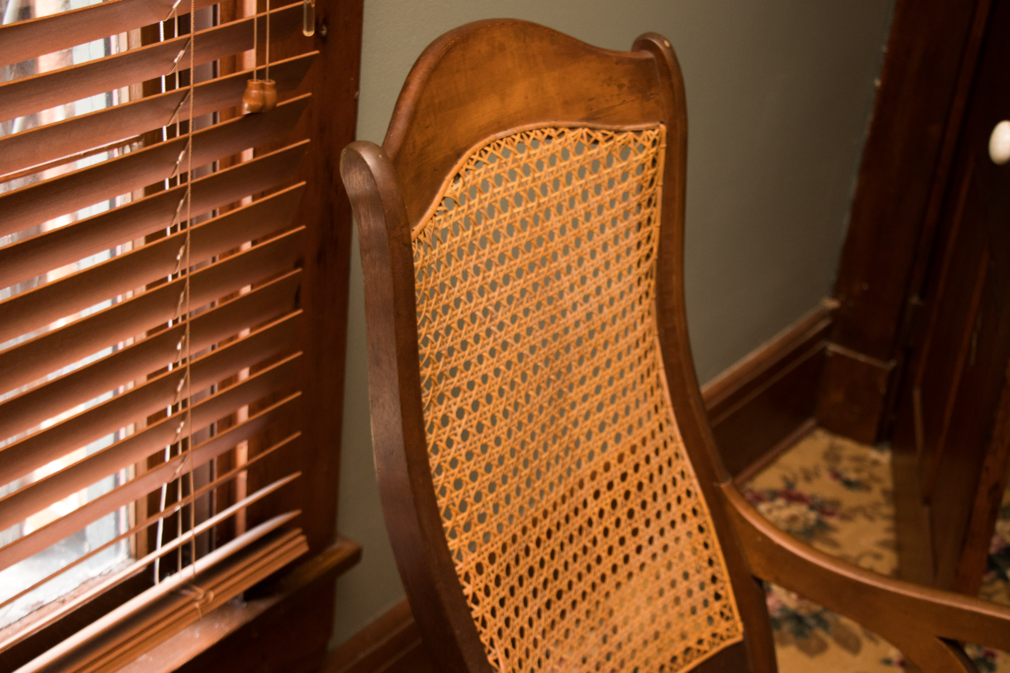 Vintage Victorian Style Rocking Chair.