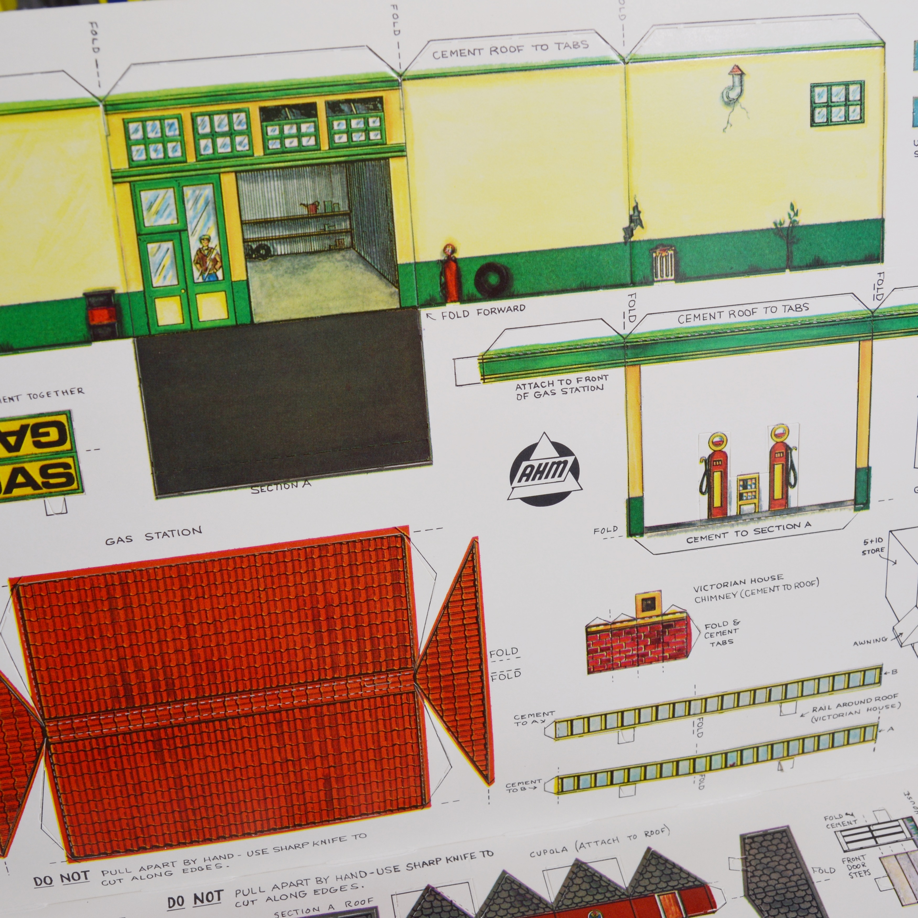 Associated Hobby Manufacturers (AHM), HO Scale, Model Trains and Track