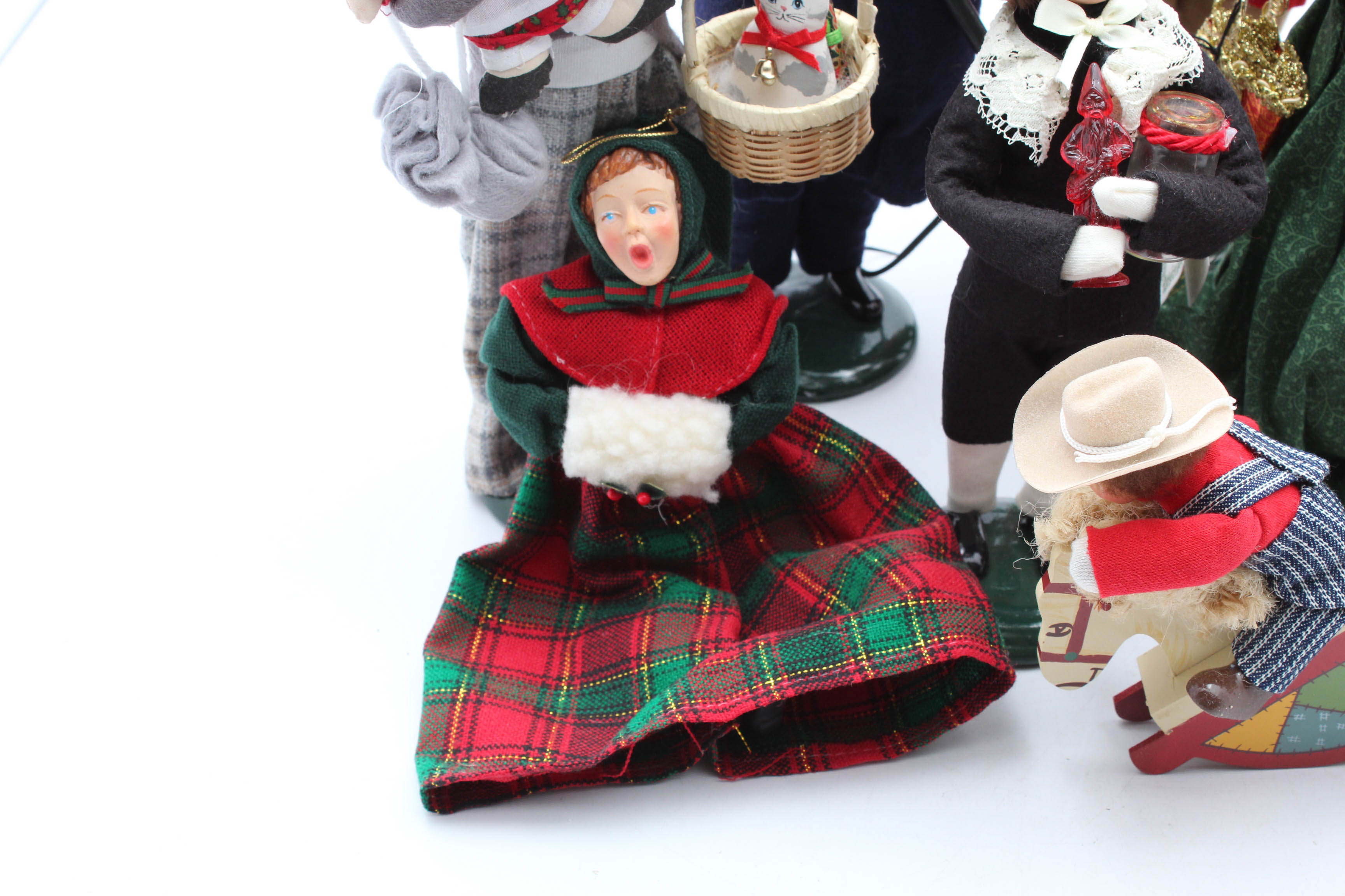 Vintage Buyers Choice "The Carolers" Figurines