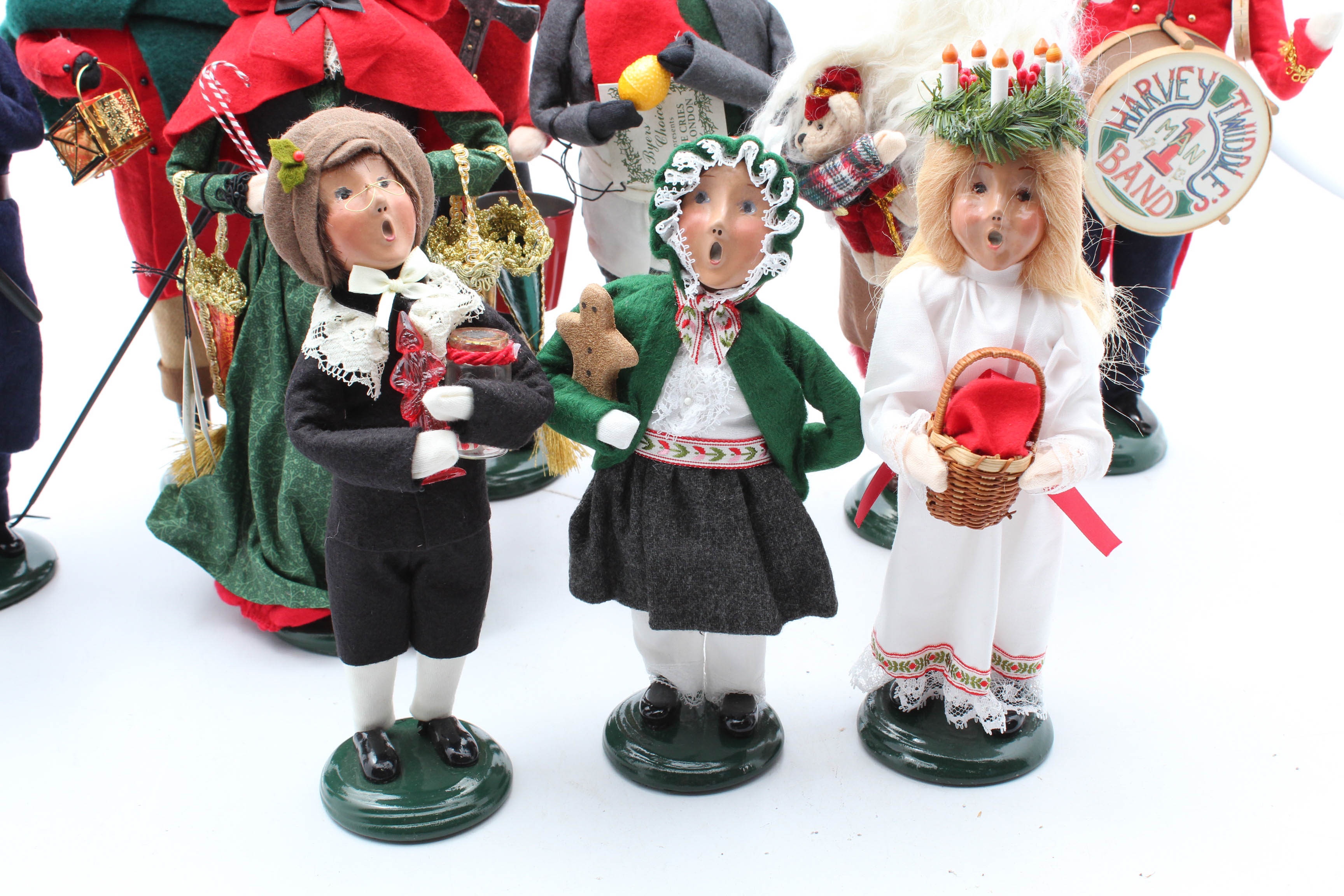 Vintage Buyers Choice "The Carolers" Figurines