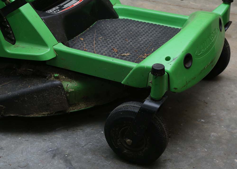 Precision Z320 H Lawn-Boy Riding Lawnmower