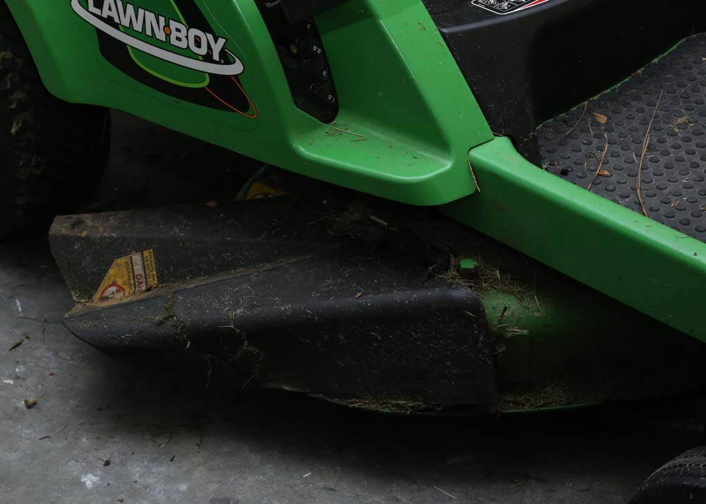 Precision Z320 H Lawn-Boy Riding Lawnmower