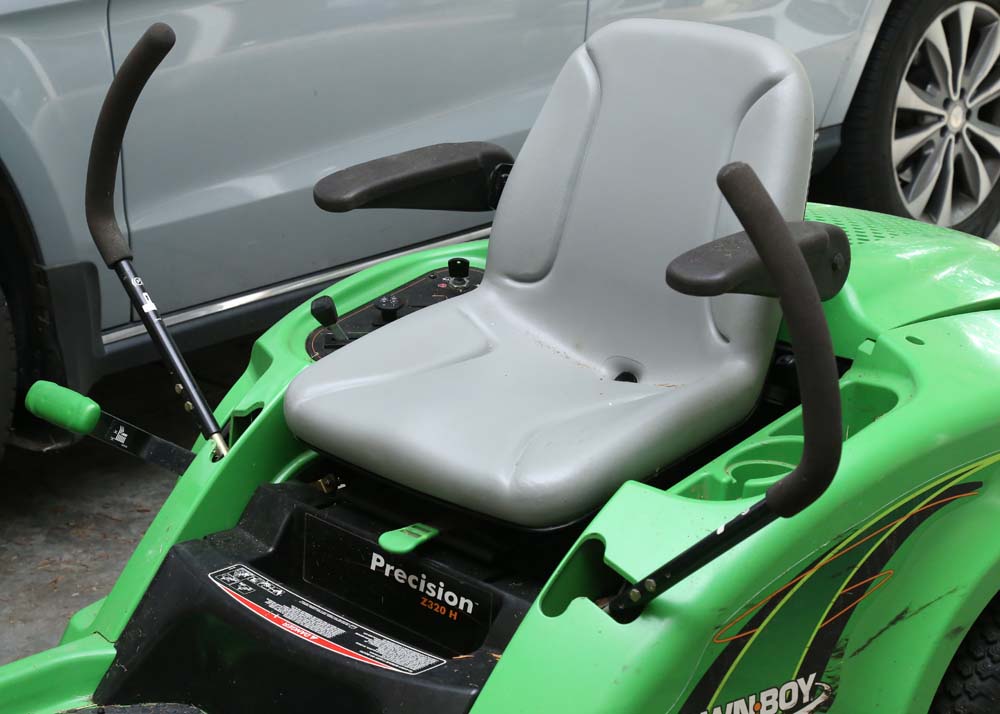 Precision Z320 H Lawn-Boy Riding Lawnmower