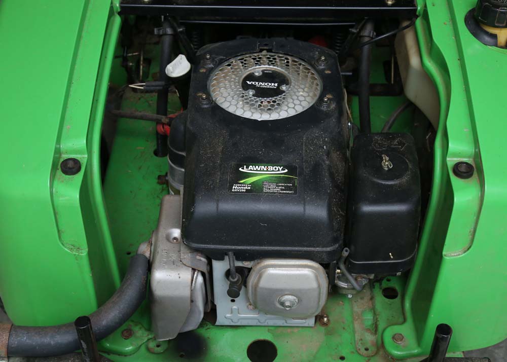 Precision Z320 H Lawn-Boy Riding Lawnmower