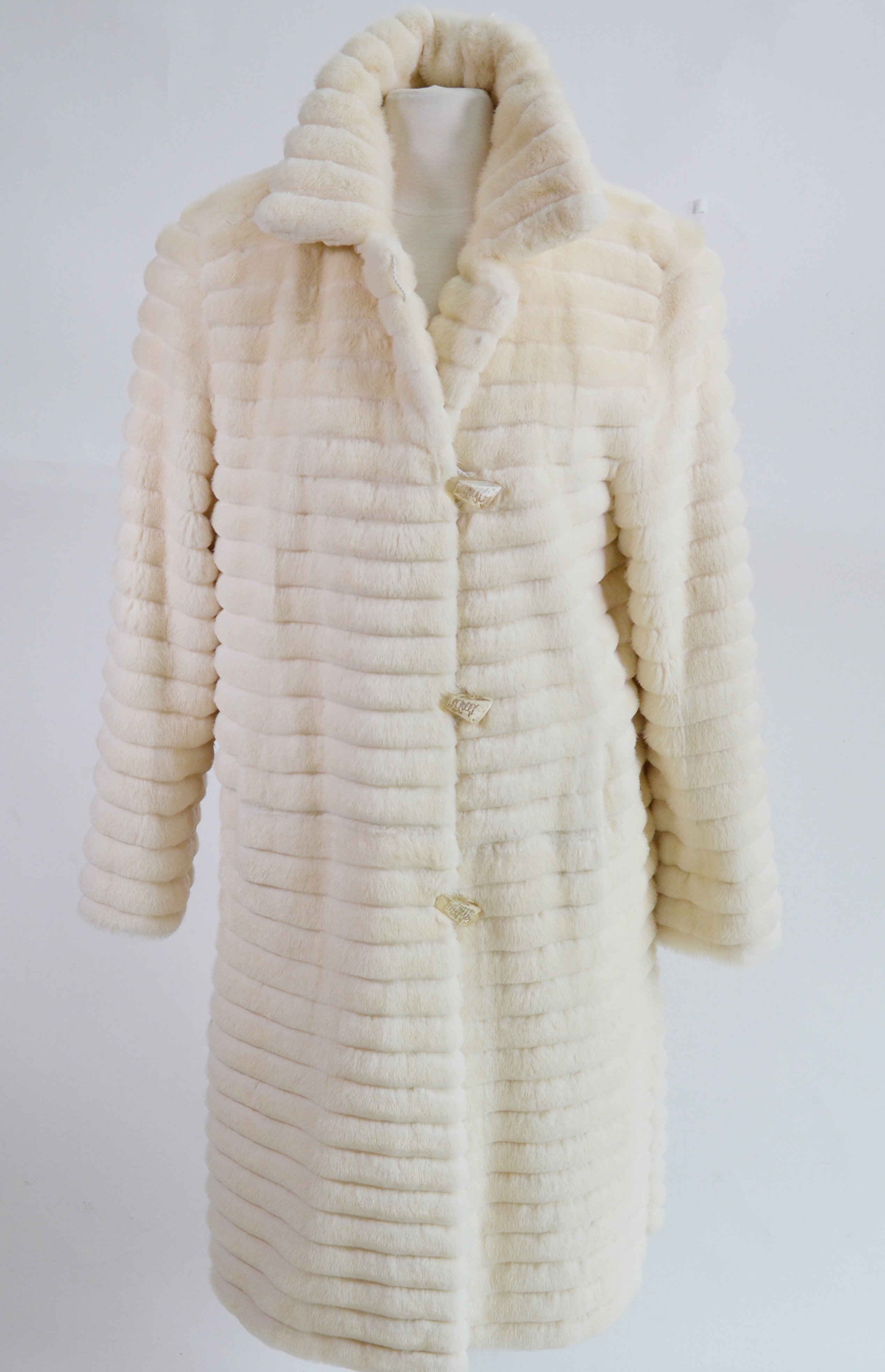 Bisang Couture Off-White Mink Fur Coat
