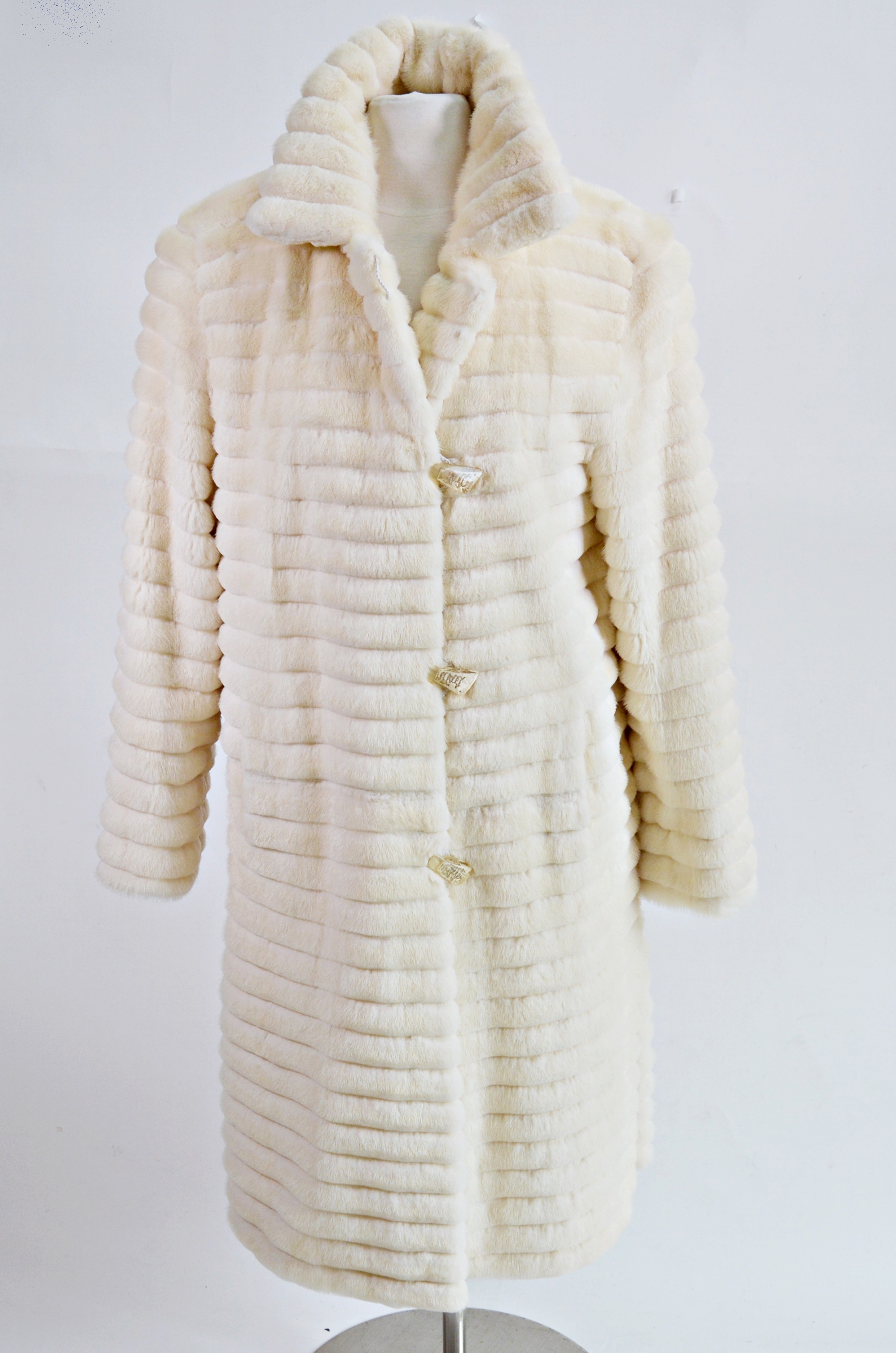 Bisang Couture Off-White Mink Fur Coat
