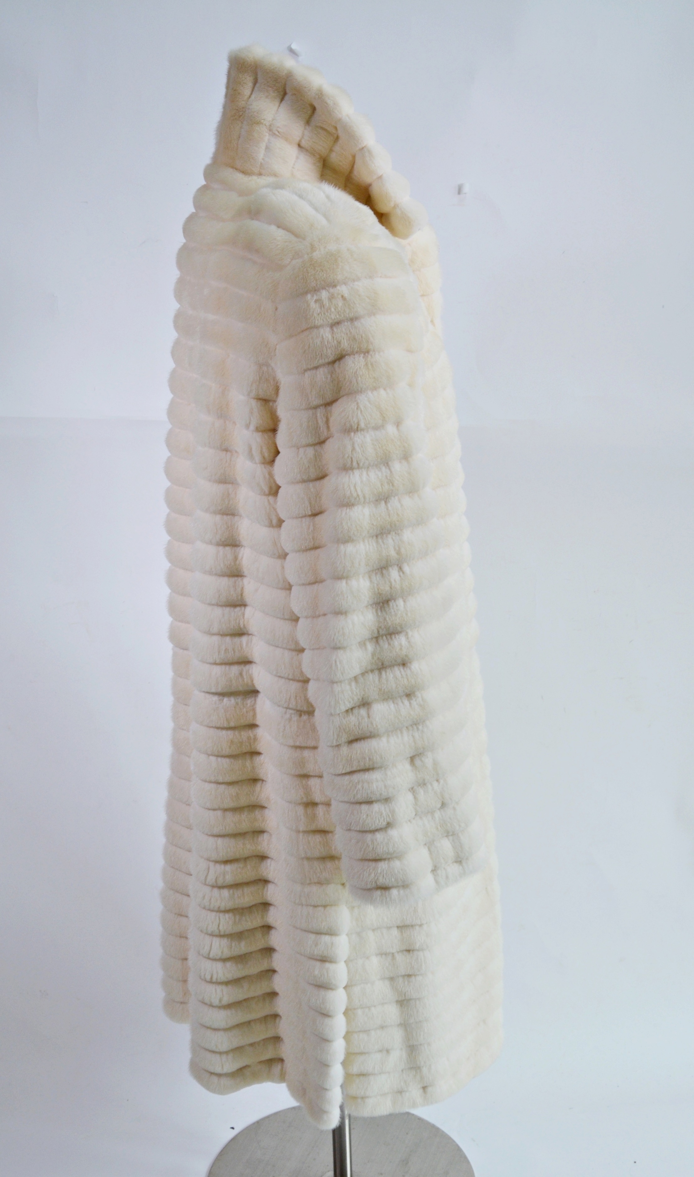 Bisang Couture Off-White Mink Fur Coat