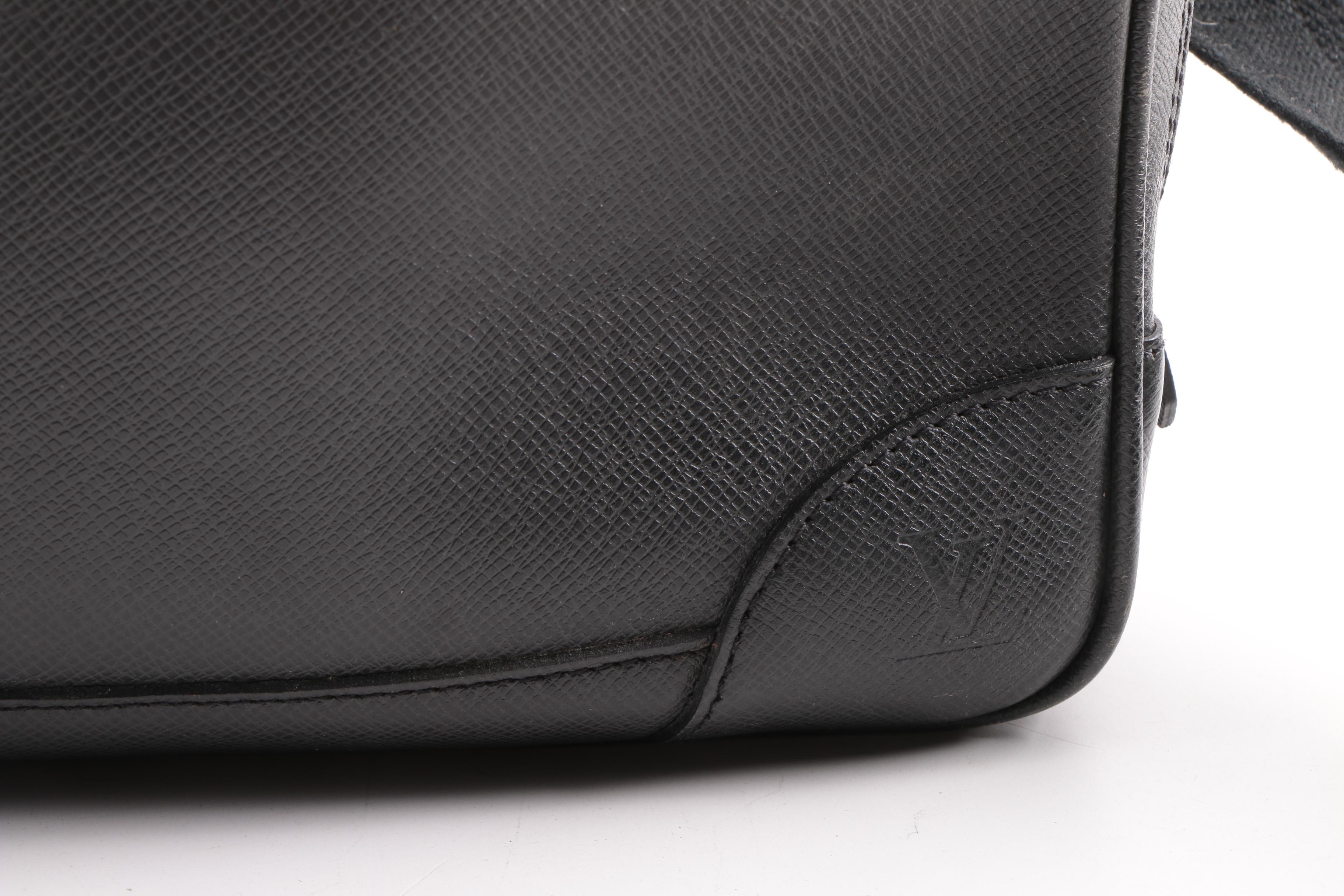 2010 Louis Vuitton Paris Black Taiga Leather Odessa Briefcase