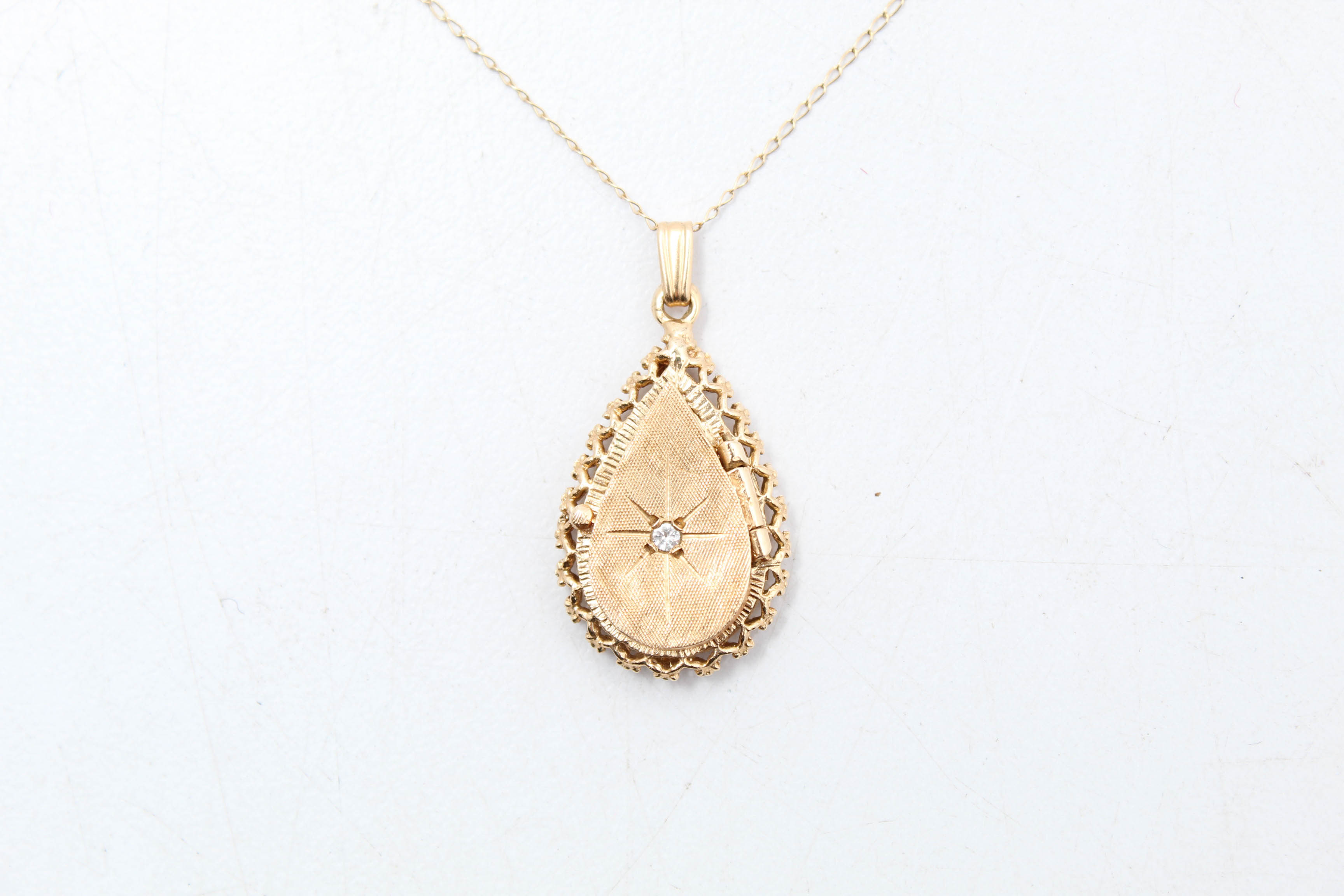 14K Yellow Gold Cubic Zirconia Locket Necklace