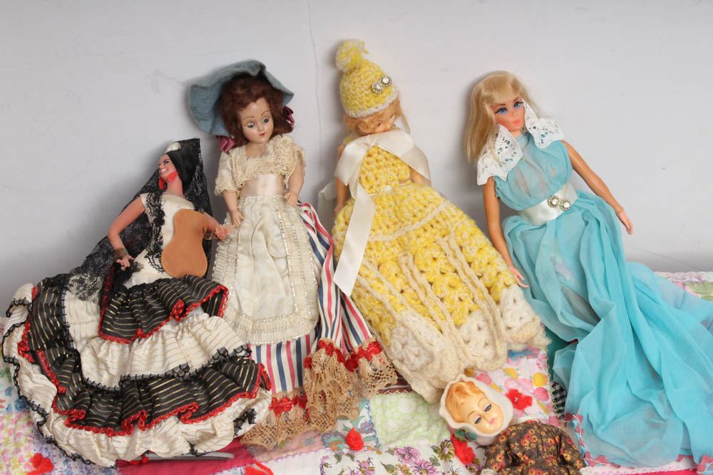 Vintage Dolls with Doll Bed