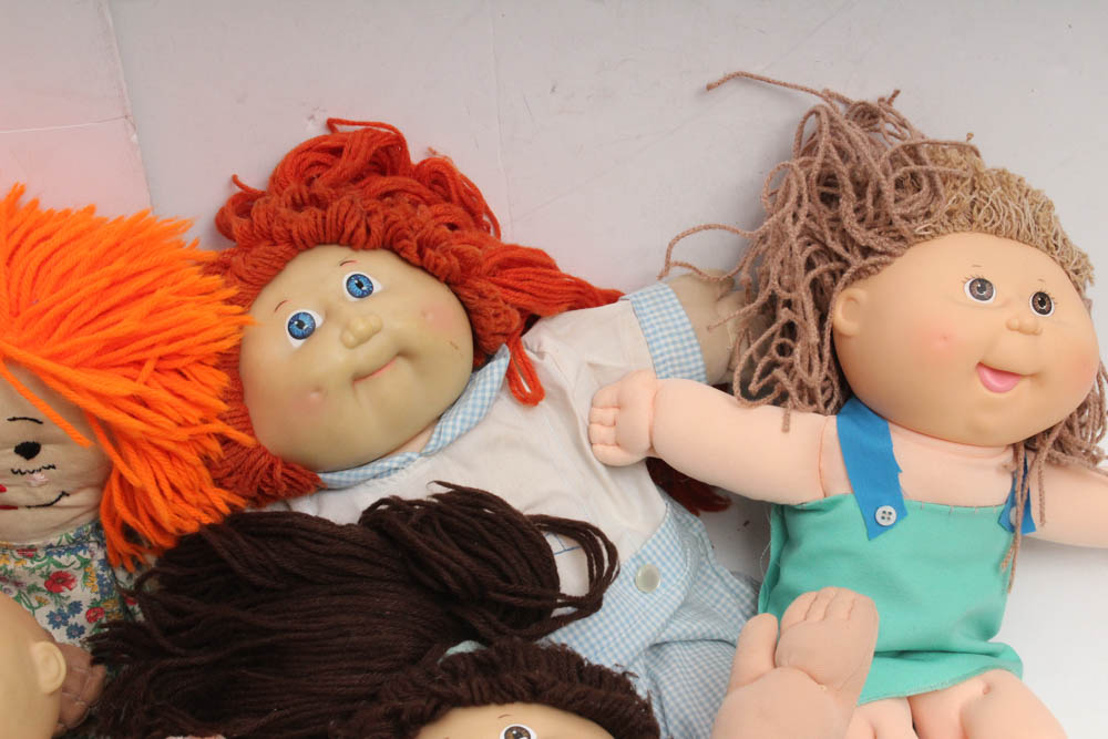Vintage Toys Featuring Cabbage Patch and Barbie Dolls