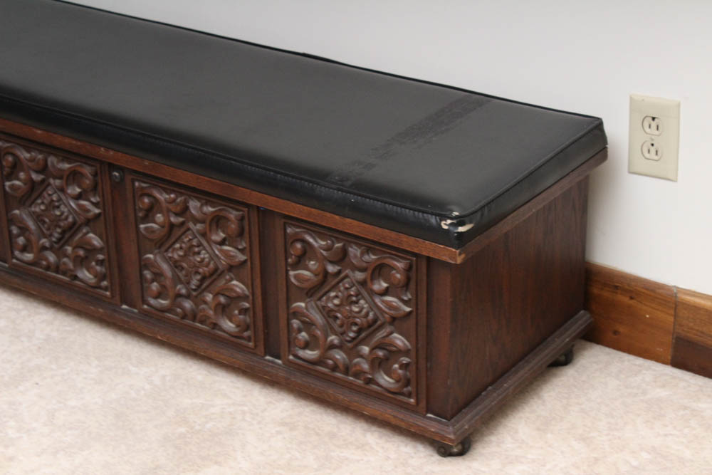 Vintage Lane Cedar Chest