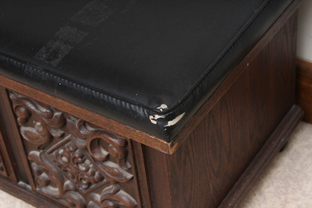 Vintage Lane Cedar Chest