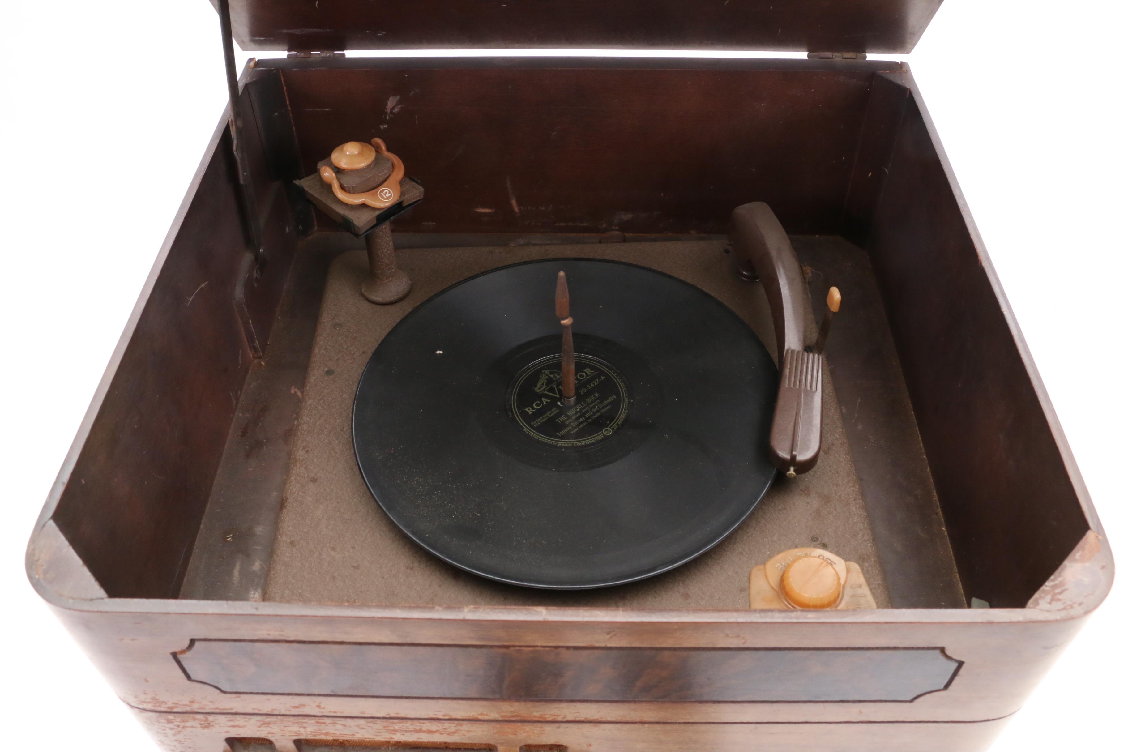 Vintage "Trutone" Radio and Cabinet