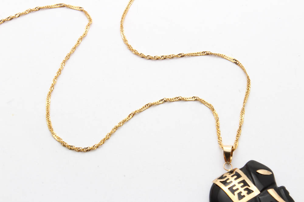 14K Yellow Gold Carved Onyx Elephant Pendant Necklace