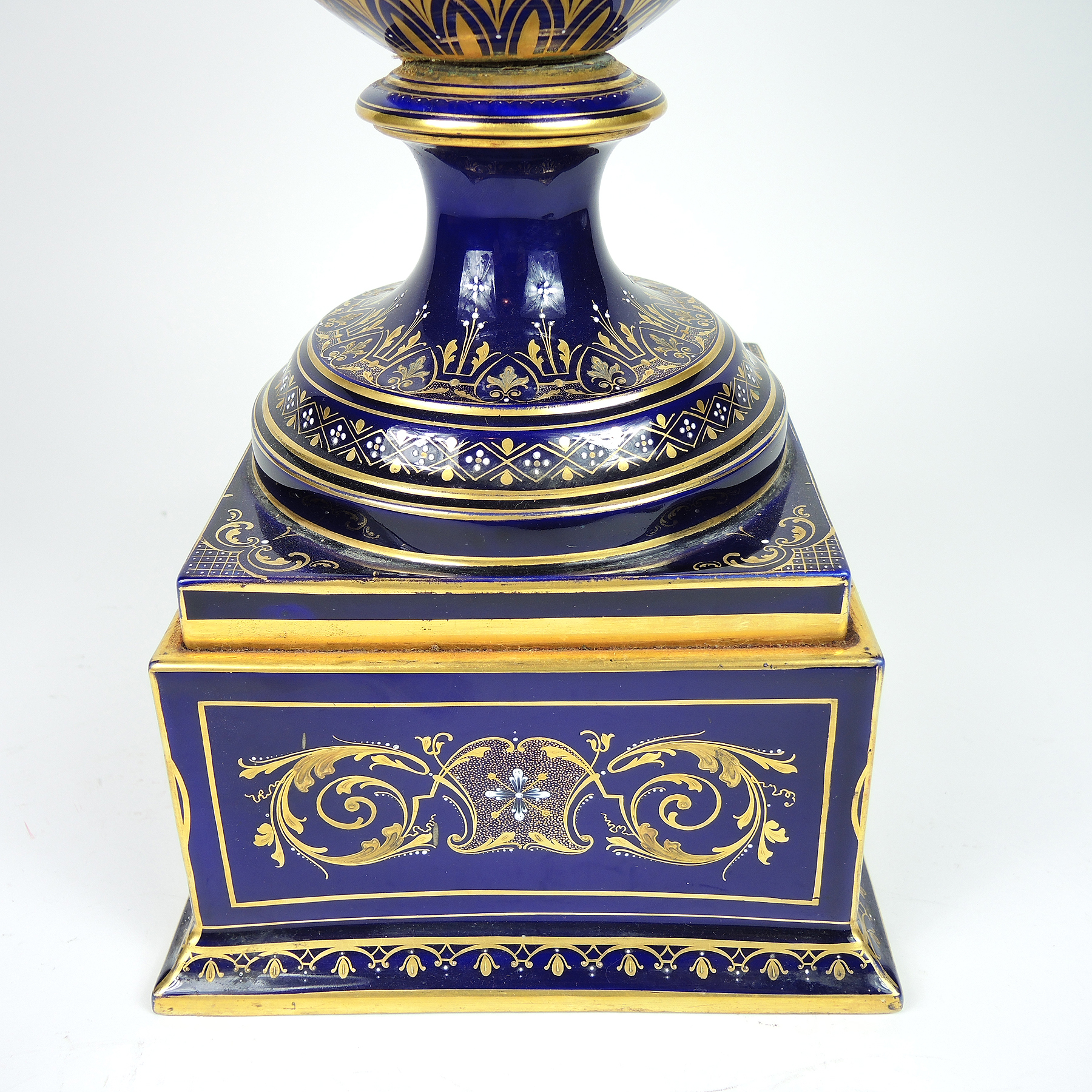 F. Koller Royal Vienna Painted Porcelain Urn "Raub der Europa"