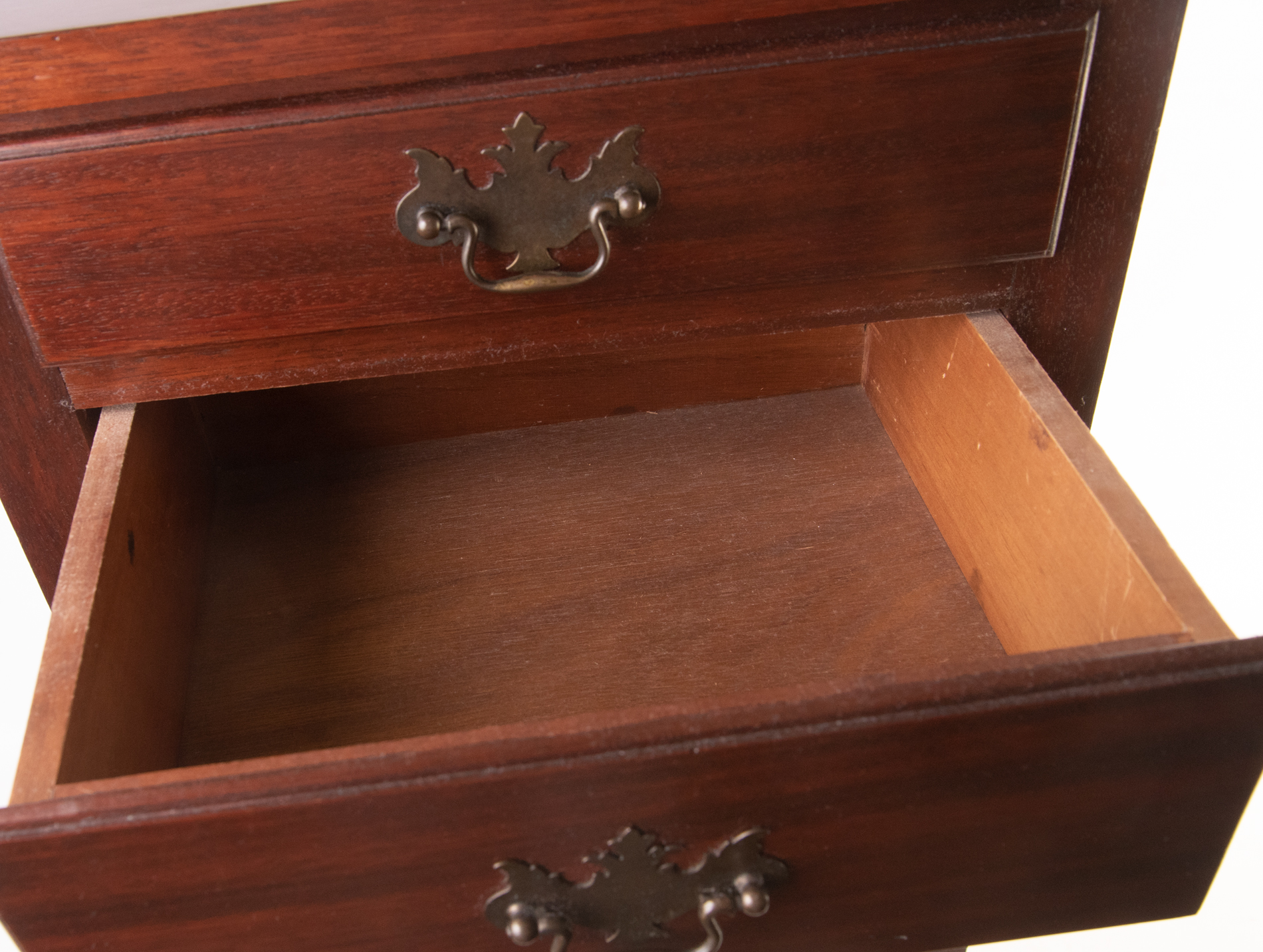 Contemporary Traditional Style Side Table