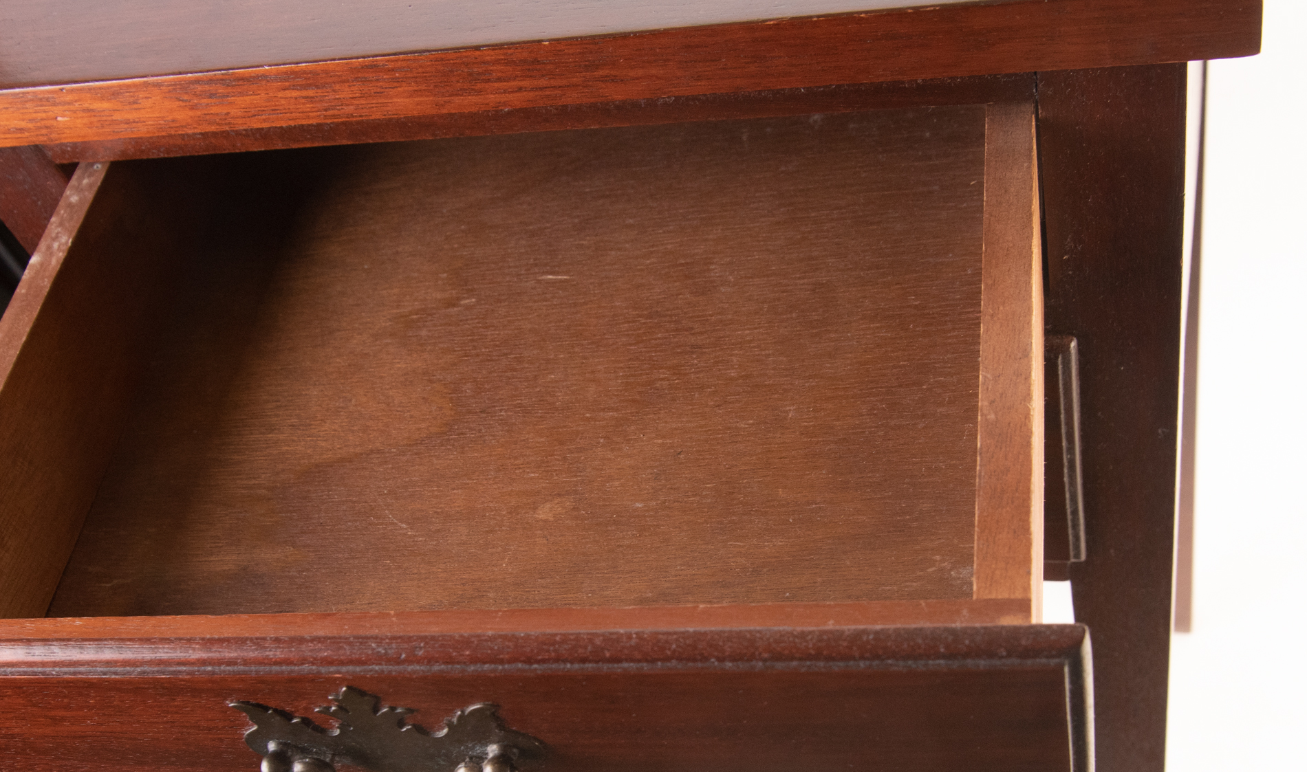 Contemporary Traditional Style Side Table