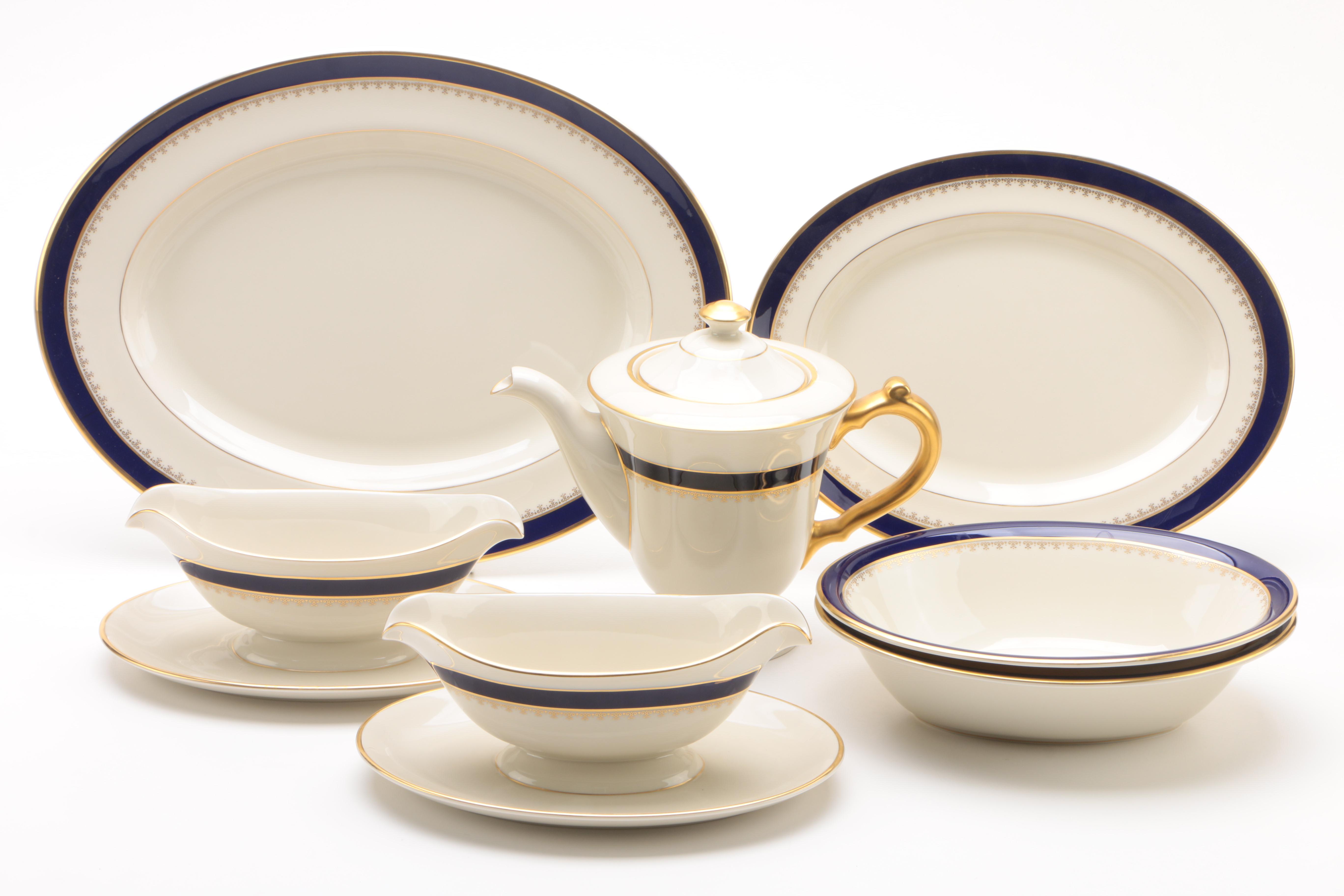 American Porcelain Dinner Service in the "Washington" Pattern, by Pickard